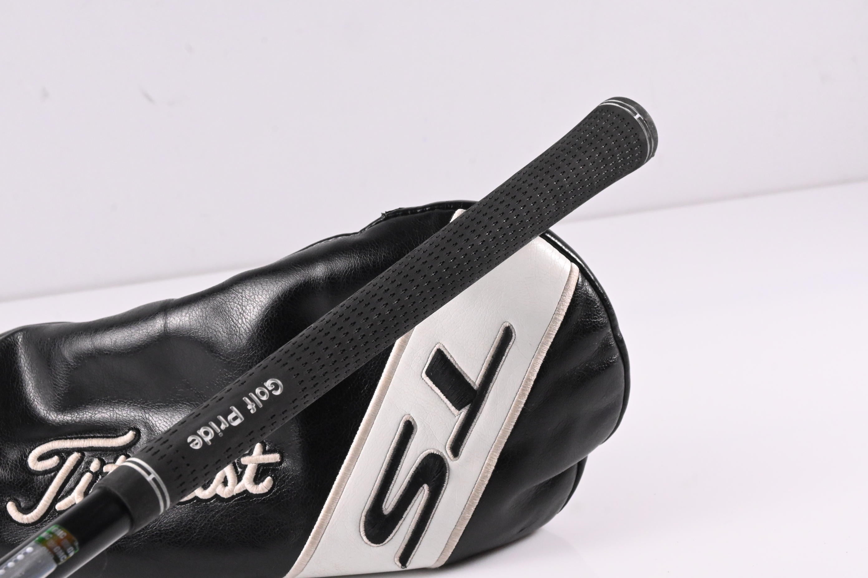 Titleist TS2 Driver / 9.5 Degree / Stiff Flex Aldila R.I.P Alpha 60 Shaft