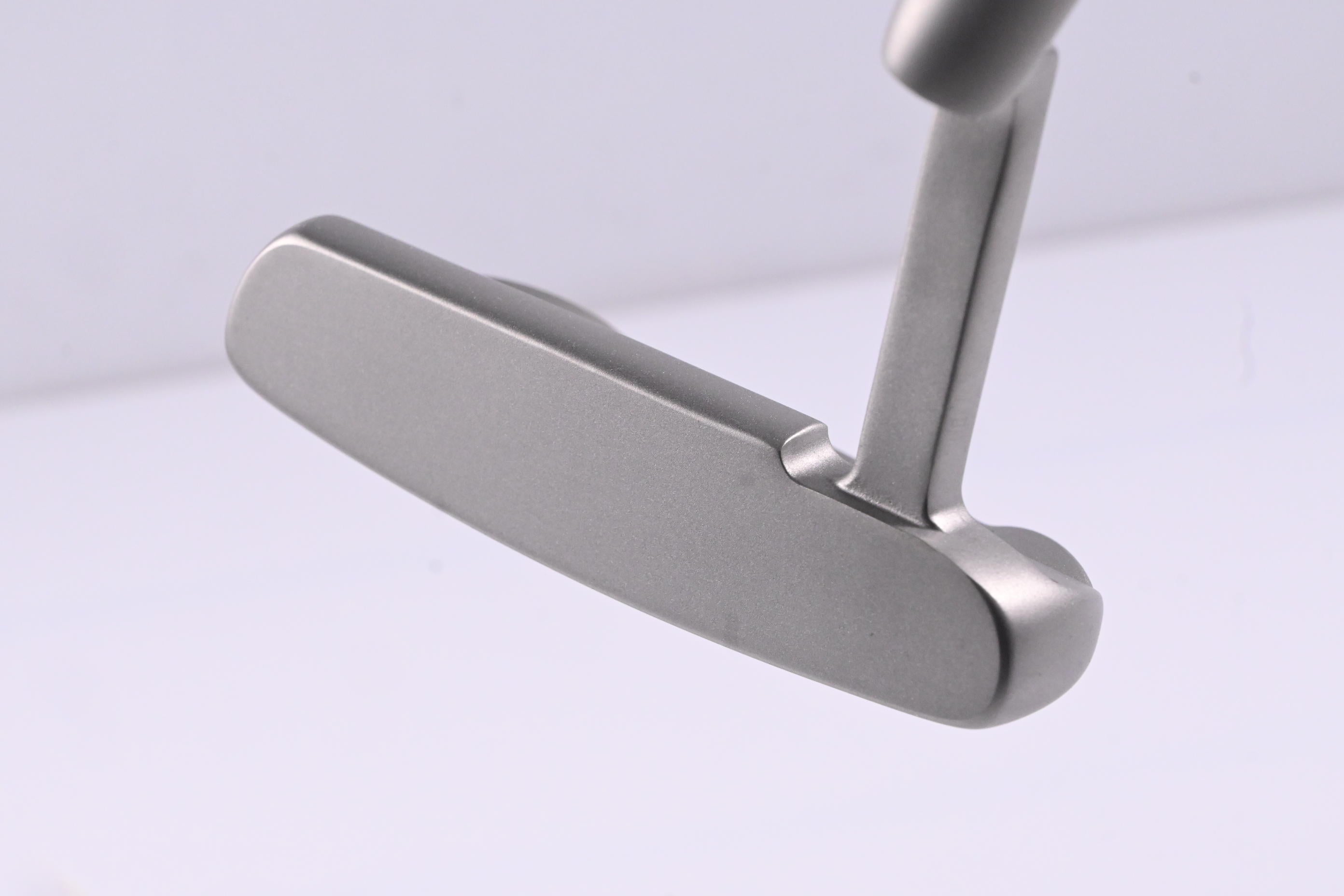 Cleveland Bloom 2022 Putter / 33 Inch