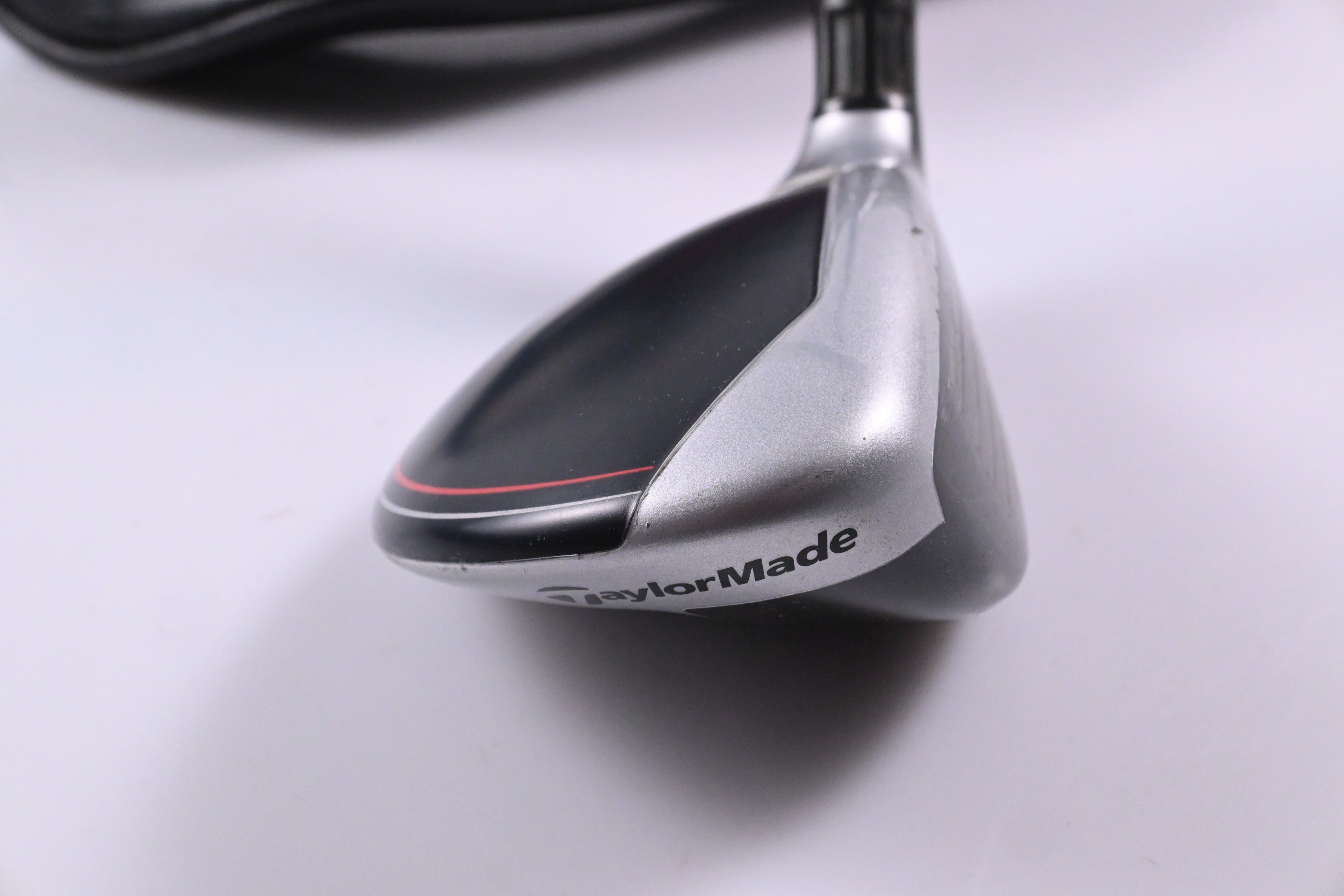 Taylormade M6 #3 Hybrid / 19 Degree / Regular Flex Atmos Orange 6 Shaft