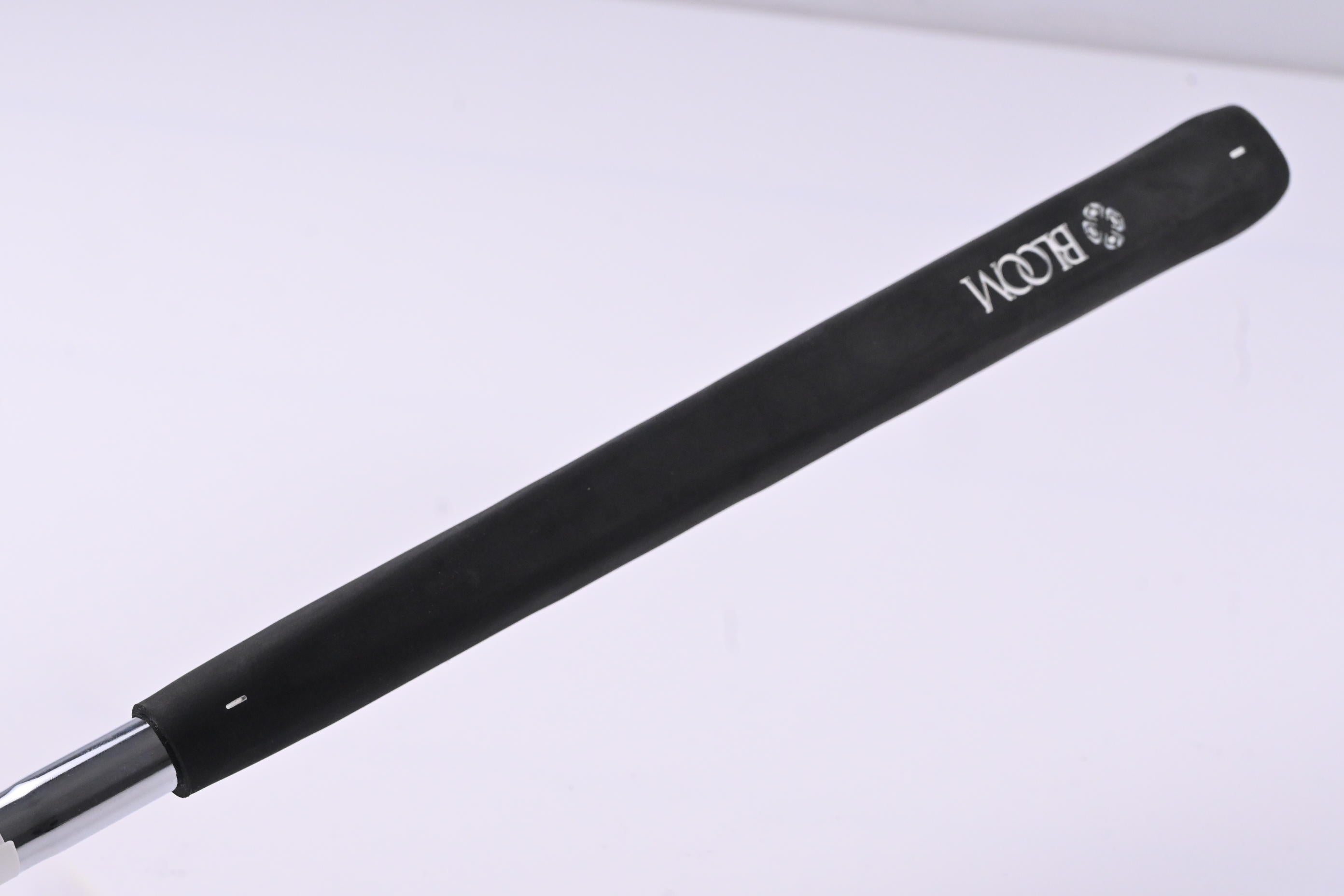 Cleveland Bloom 2022 Putter / 33 Inch