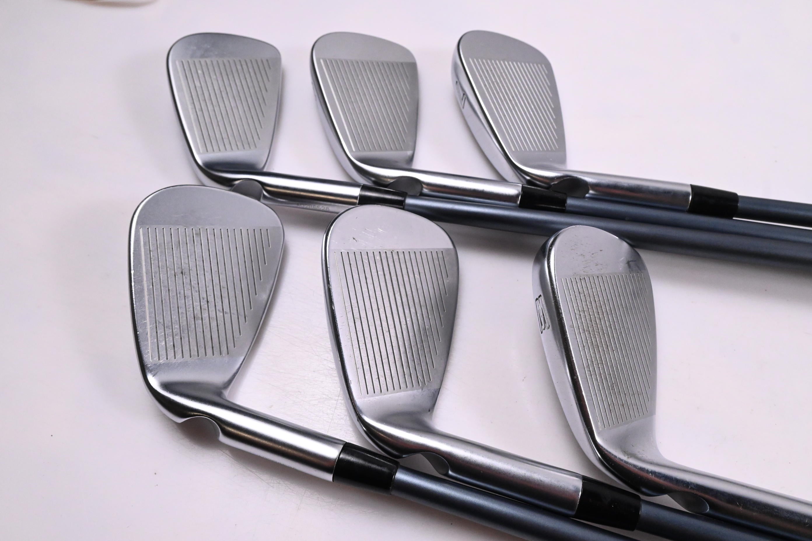 Ping i525 Irons / 5-PW / Red Dot / Regular Flex Ping Alta CB Slate Shafts