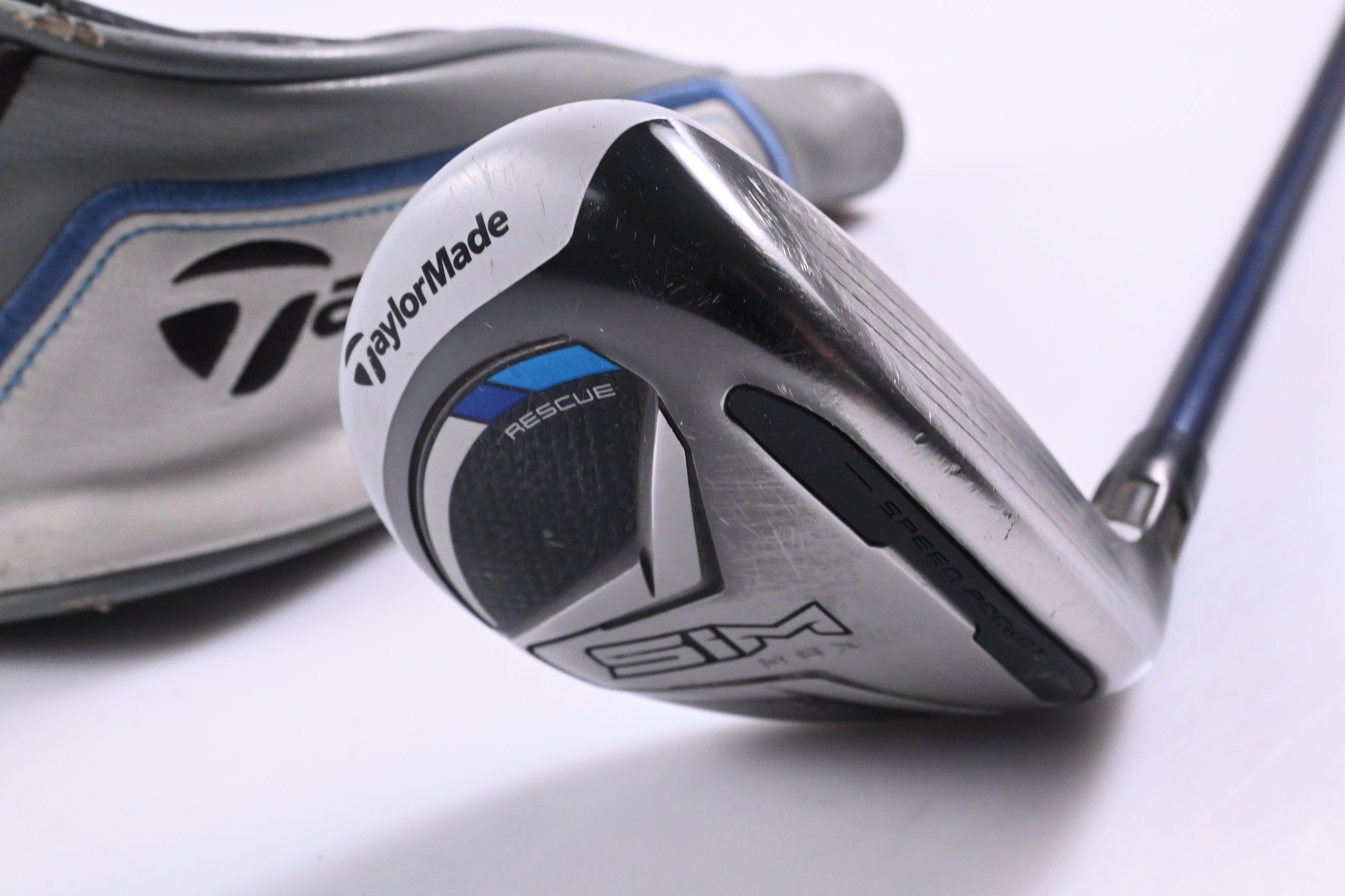 Taylormade SIM Max #4 Hybrid / 22 Degree / Stiff Flex Ventus Blue 7 Shaft
