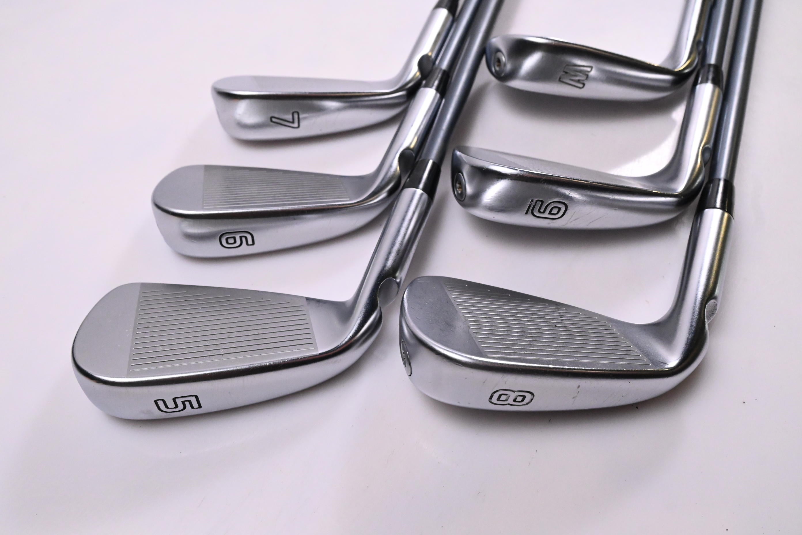 Ping i525 Irons / 5-PW / Red Dot / Regular Flex Ping Alta CB Slate Shafts
