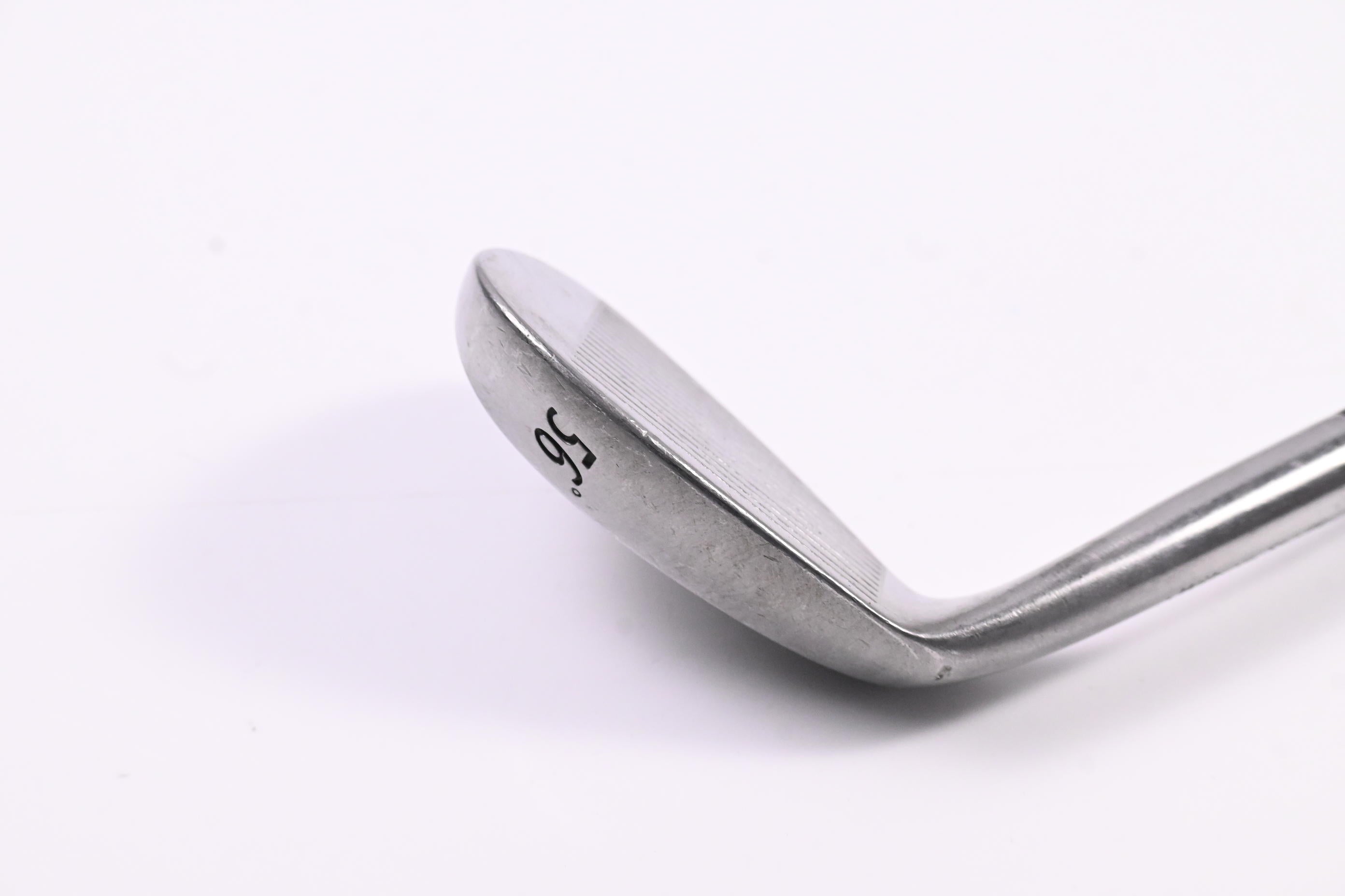 Wilson TW9 Sand Wedge / 56 Degree / Wedge Flex Dynamic Gold Shaft