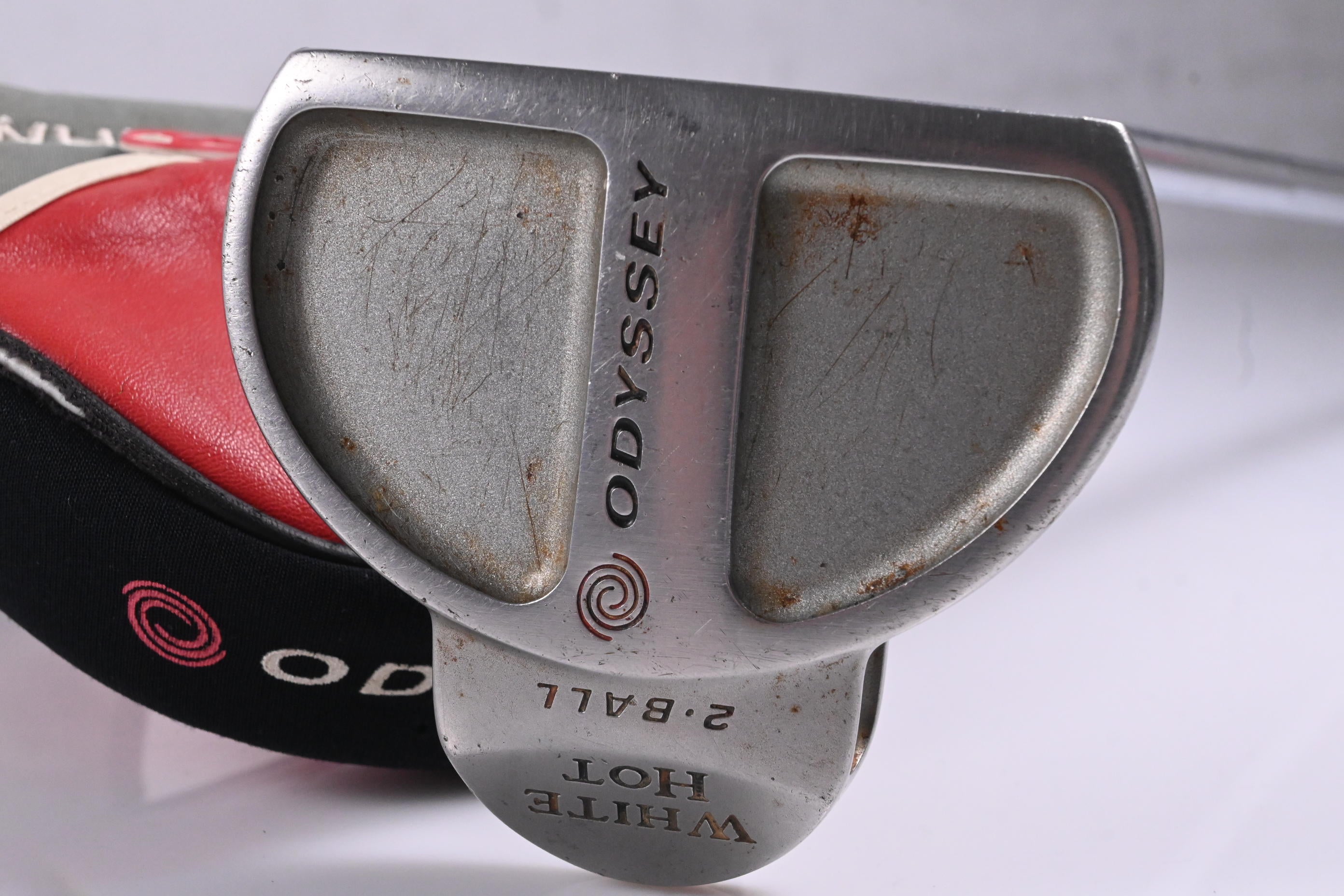 Odyssey White Hot 2-Ball Putter / 32 Inch