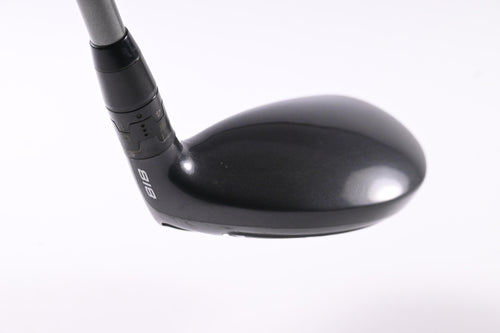 Titleist 818 H2 #2 Hybrid / 17 Degree / Stiff Flex Aldila Rogue M.AX 85 Shaft