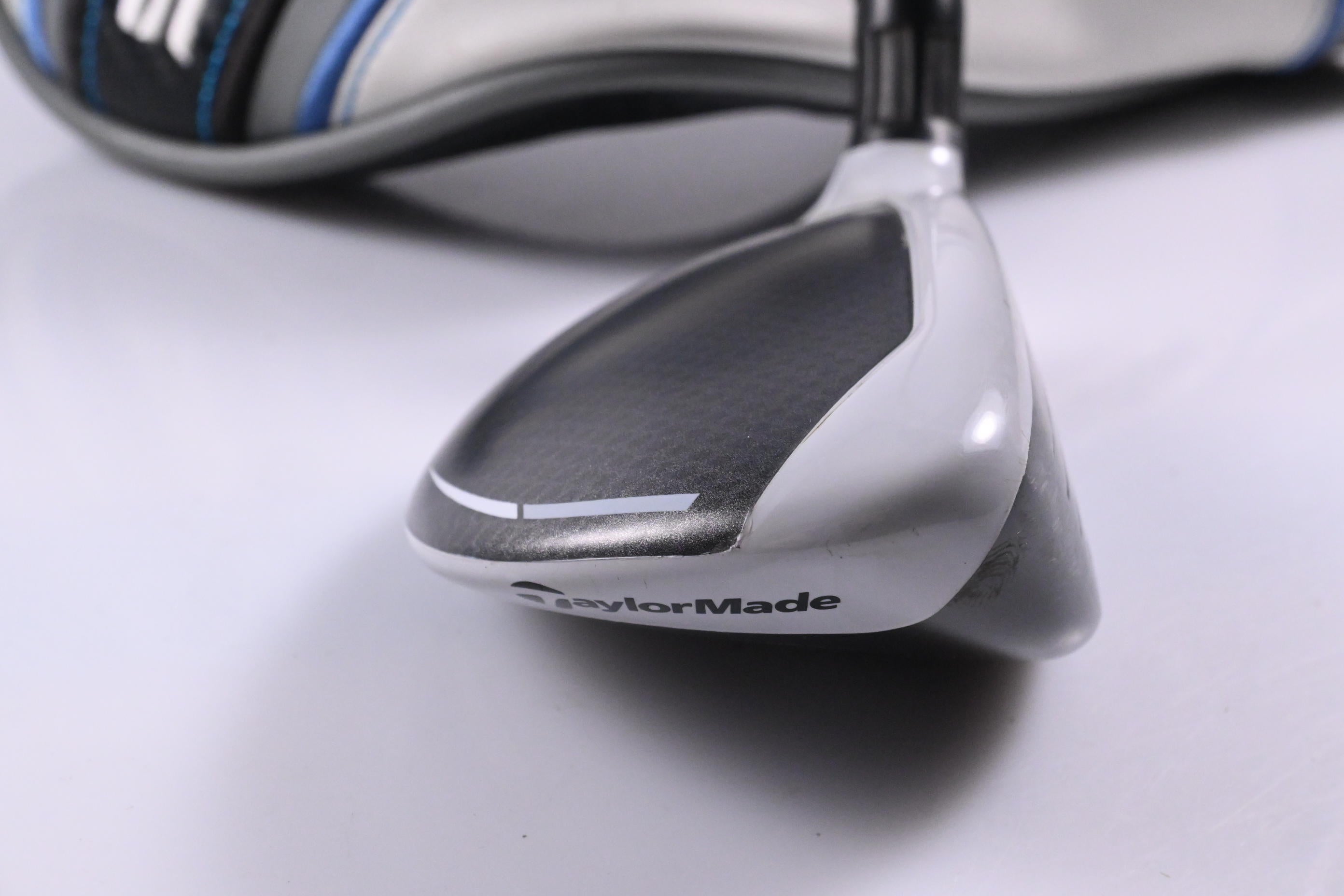 Taylormade SIM Max #3 Hybrid / 19 Degree / Regular Flex Ventus Blue 6 Shaft