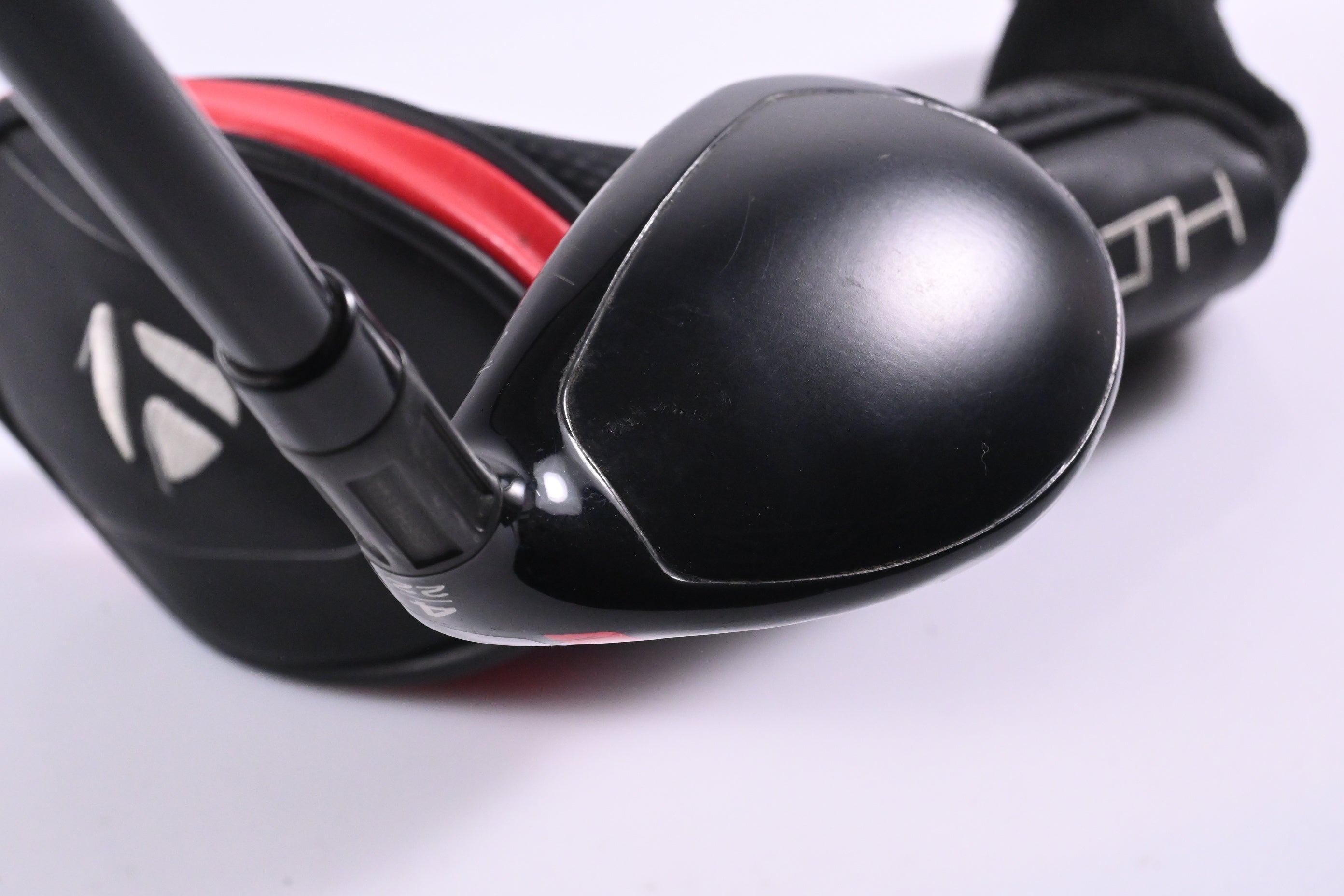 Taylormade Stealth #4 Hybrid / 22 Degree / Regular Flex Fujikura Ventus Red 6