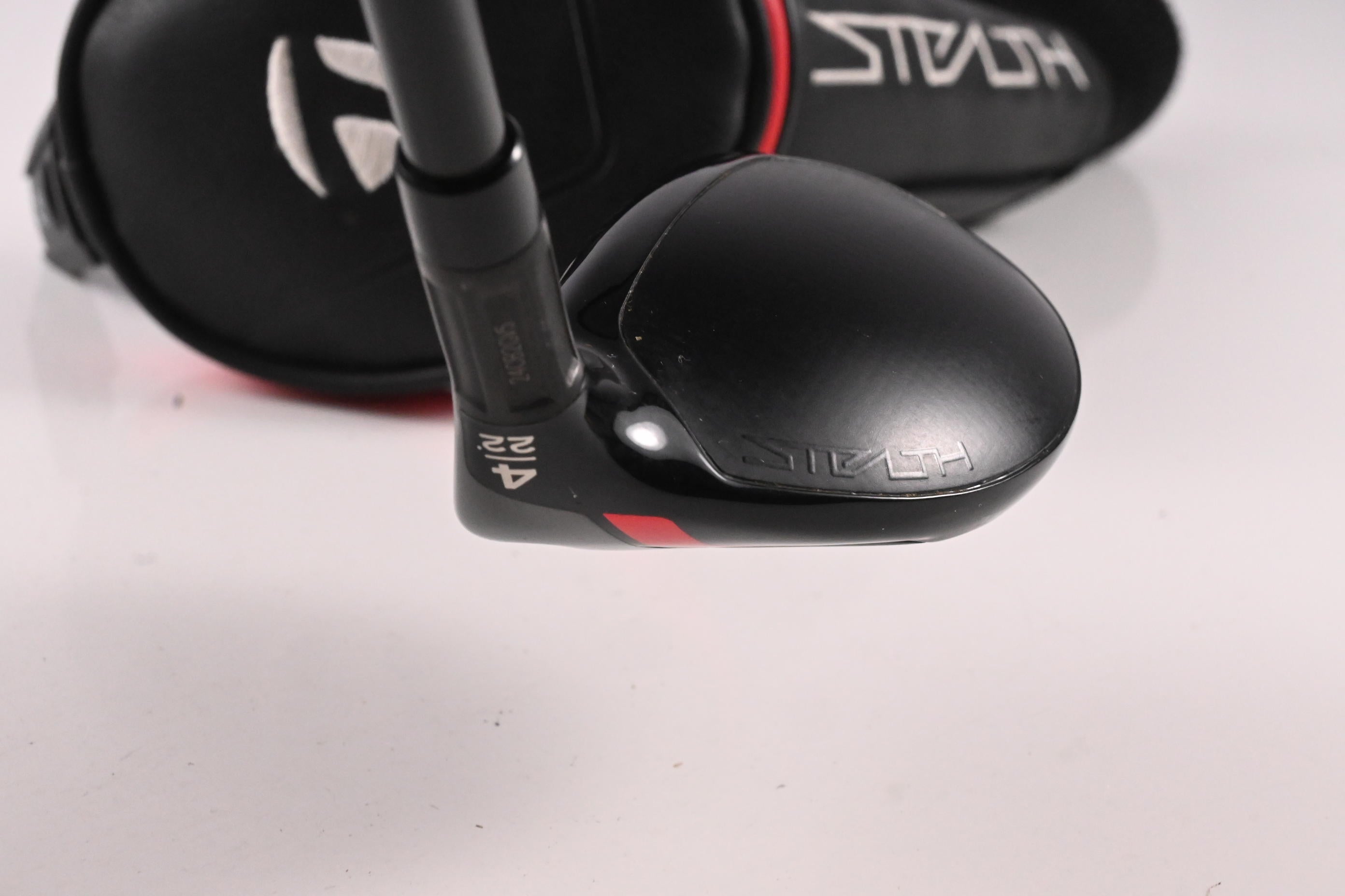 Taylormade Stealth #4 Hybrid / 22 Degree / Stiff Flex Fujikura Ventus Red 7