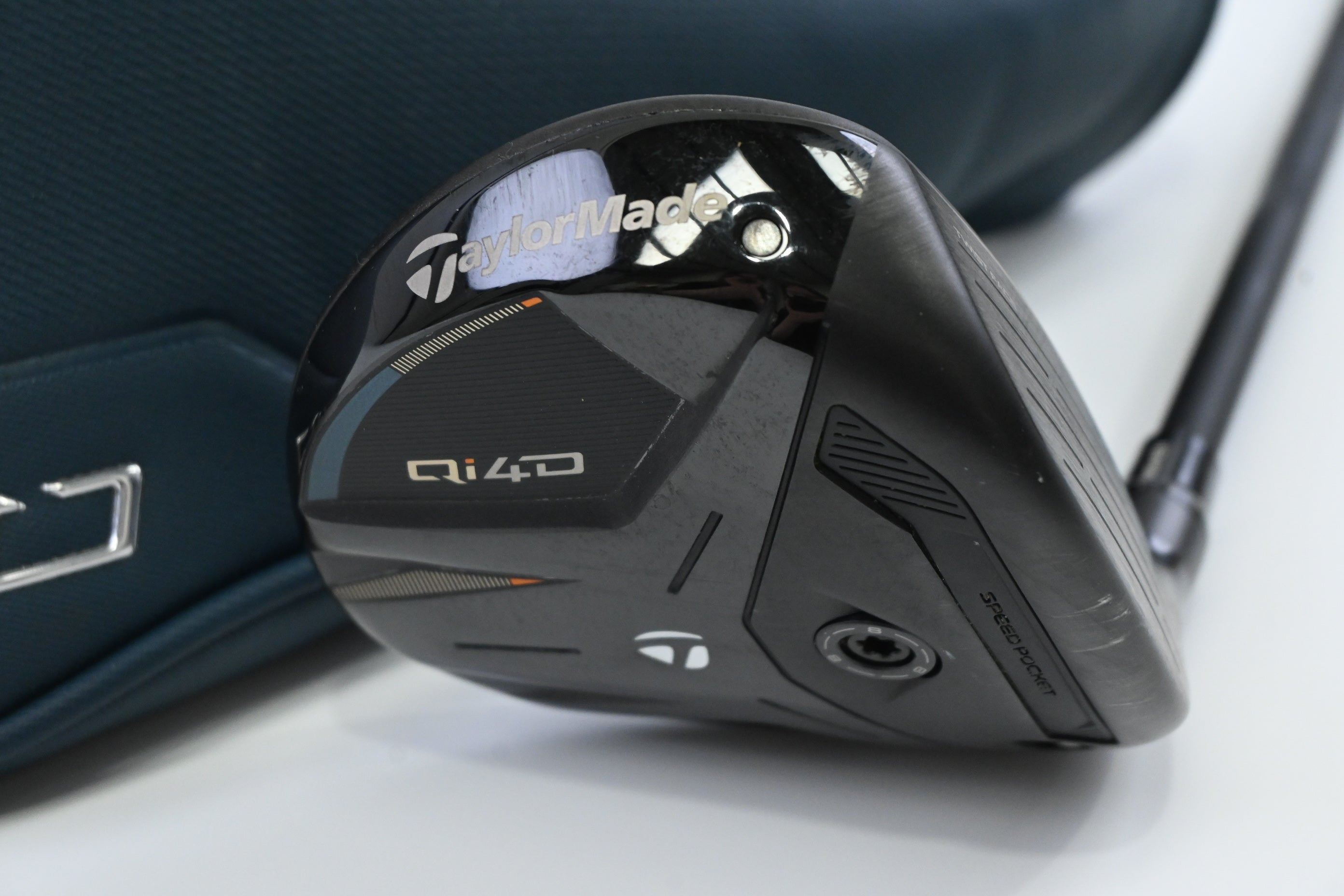 Taylormade Qi4D #7 Wood / 21 Degree / Regular Flex Taylormade Reax White 55