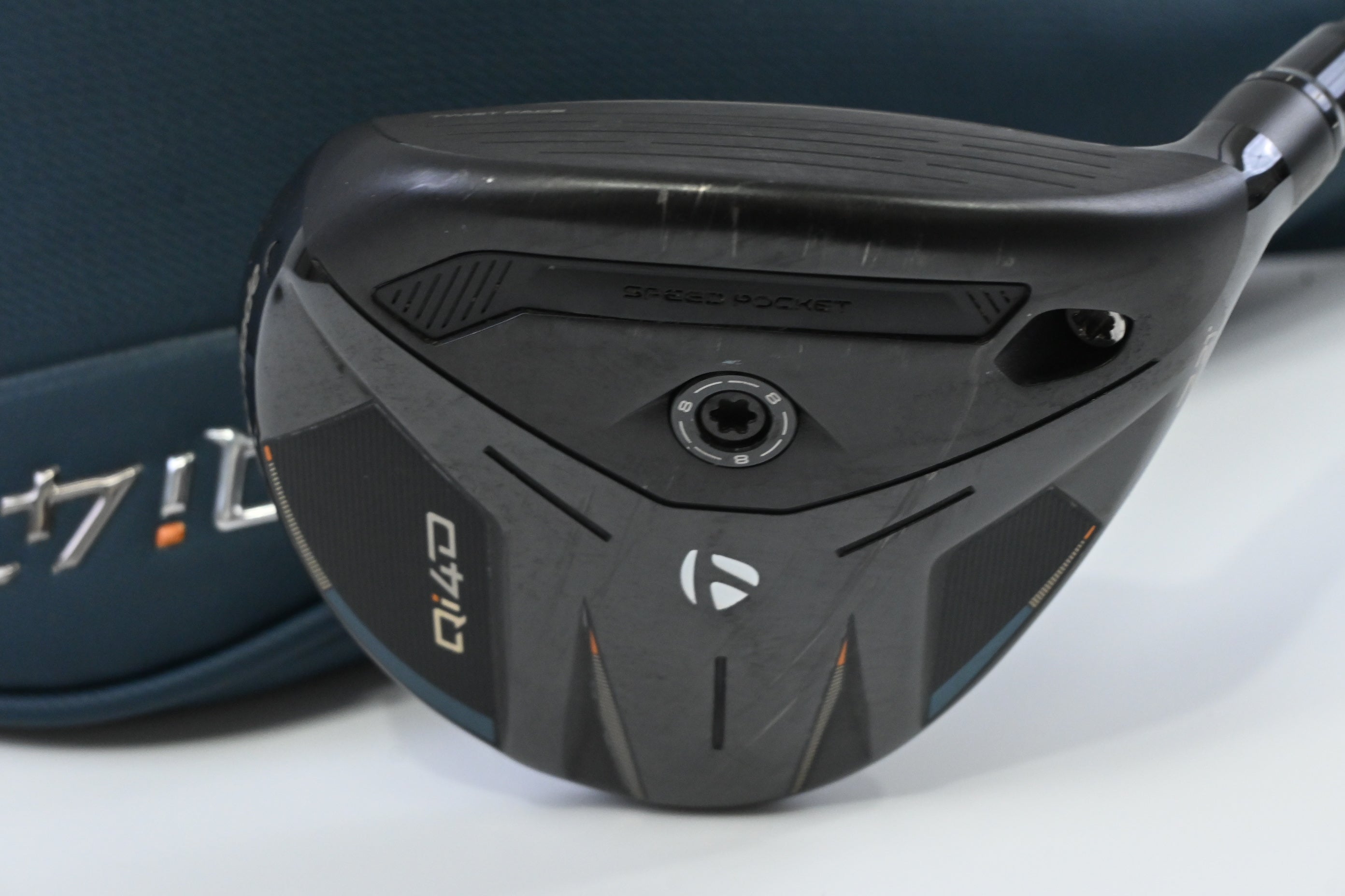 Taylormade Qi4D #7 Wood / 21 Degree / Regular Flex Taylormade Reax White 55
