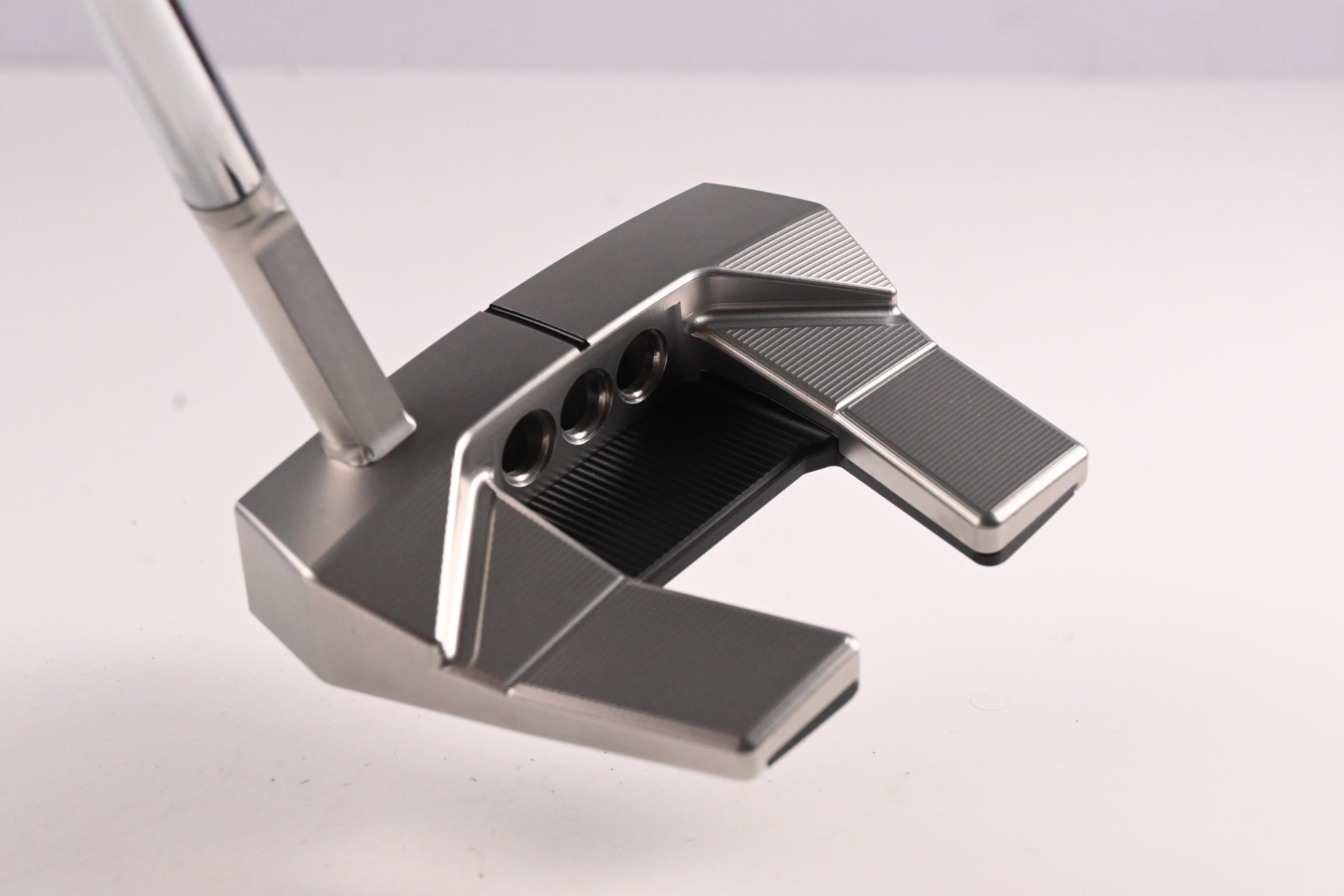 Scotty Cameron 2026 Phantom 5.5 Putter / 34 Inch