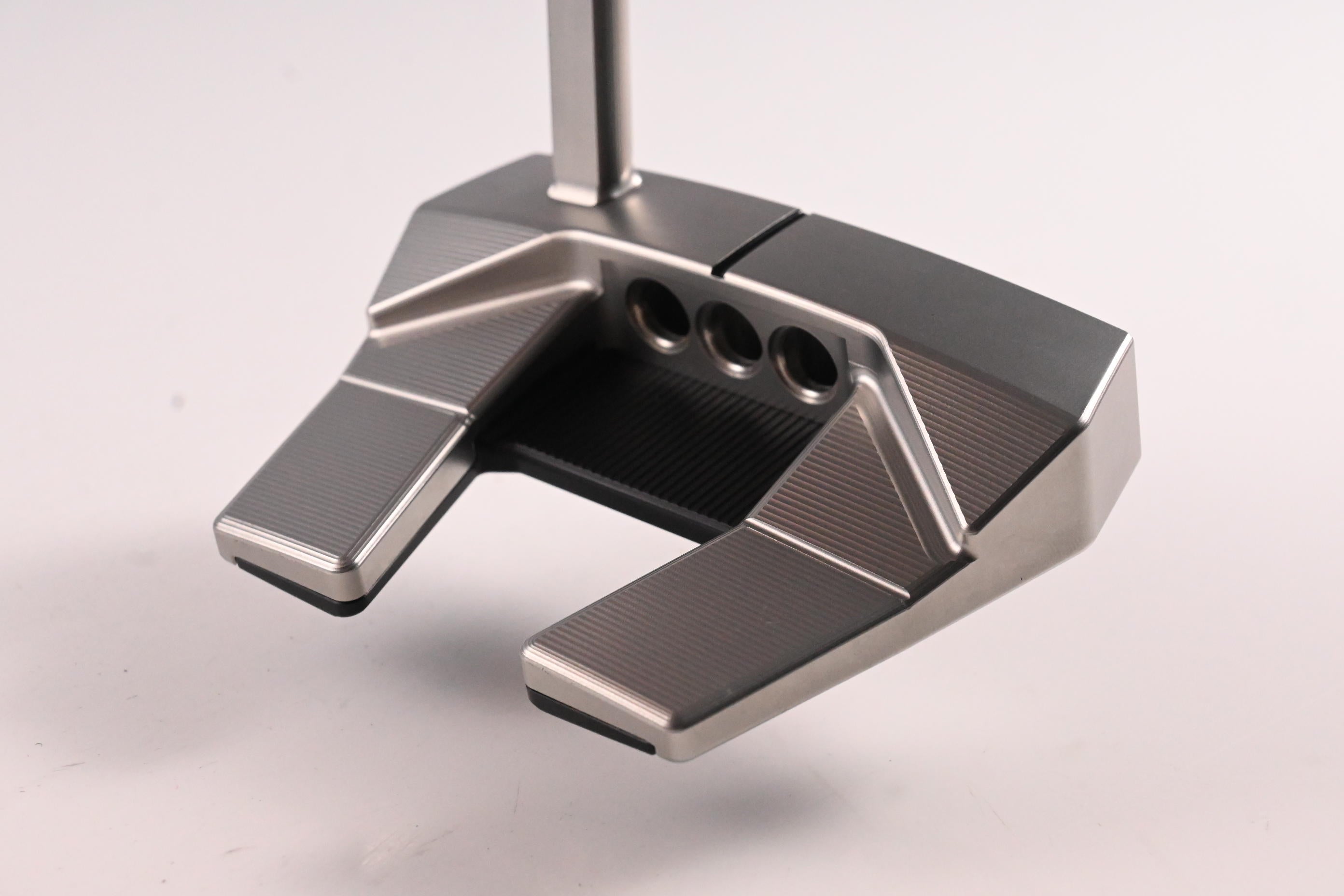 Scotty Cameron 2026 Phantom 5.5 Putter / 34 Inch