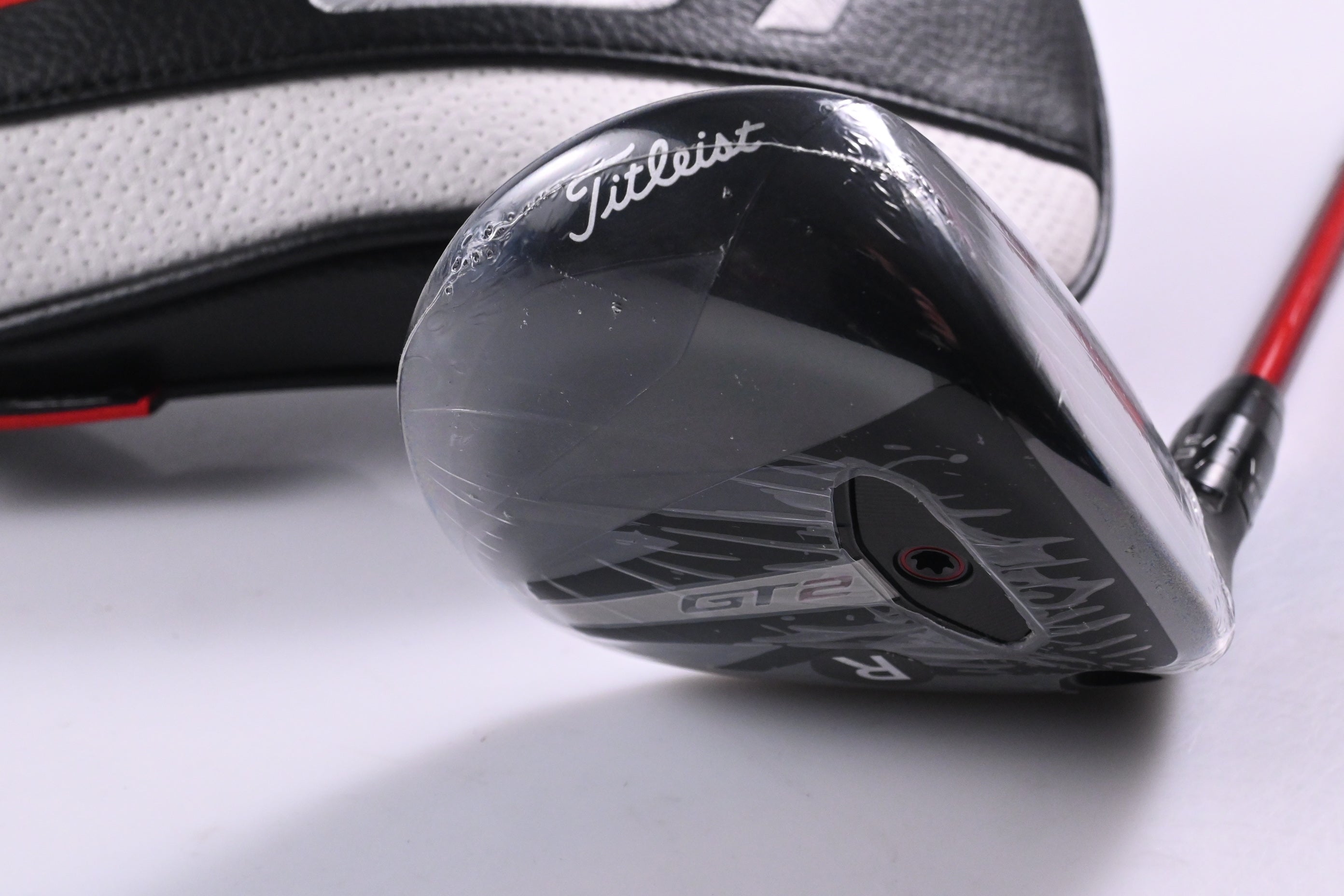 Titleist GT2 #5 Wood / 18 Degree / Regular Flex Project X Denali Red 60 Shaft