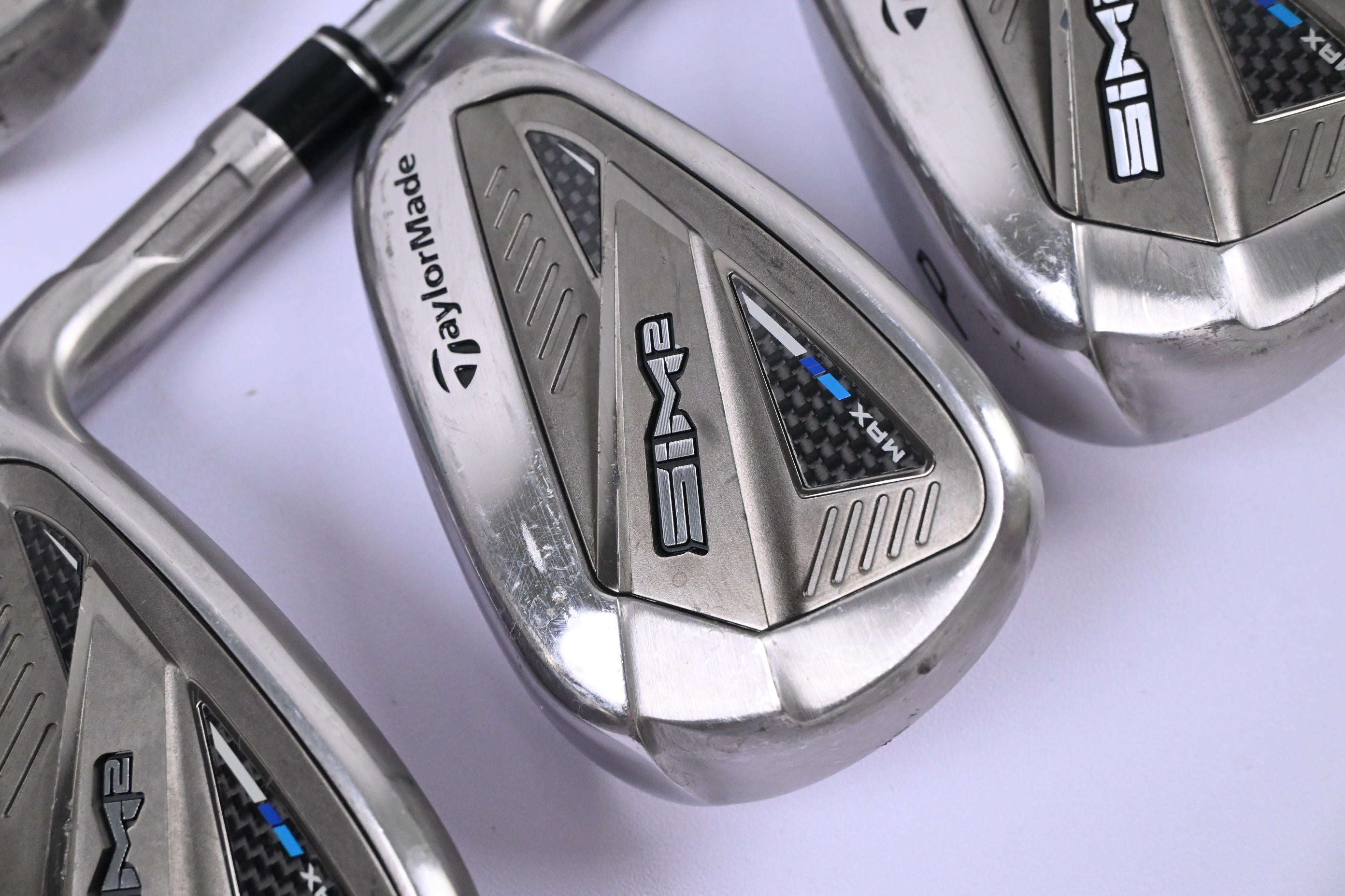 Taylormade SIM2 Max Irons / 5-PW+SW / Regular Flex KBS Max MT 85 Shafts