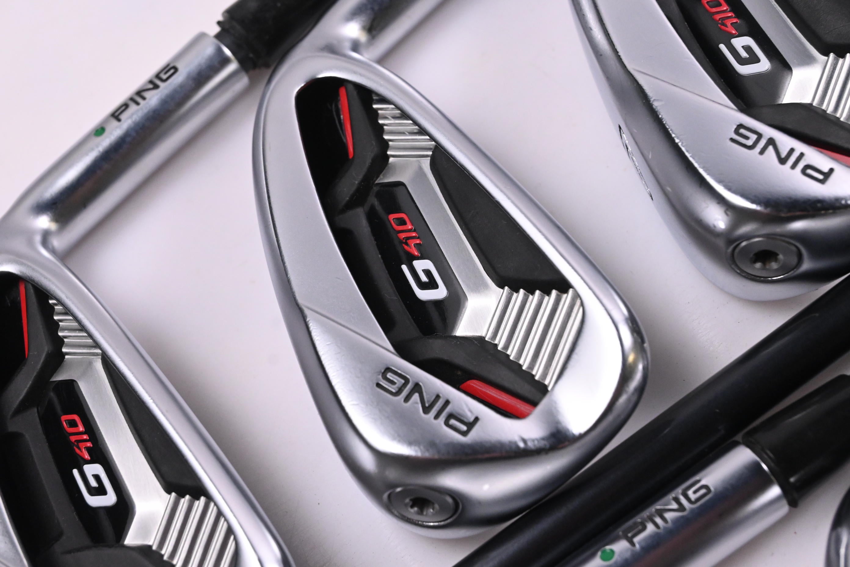 Ping G410 Irons / 5-PW+GW / Green Dot / Senior Flex Ping Alta CB Red Shafts