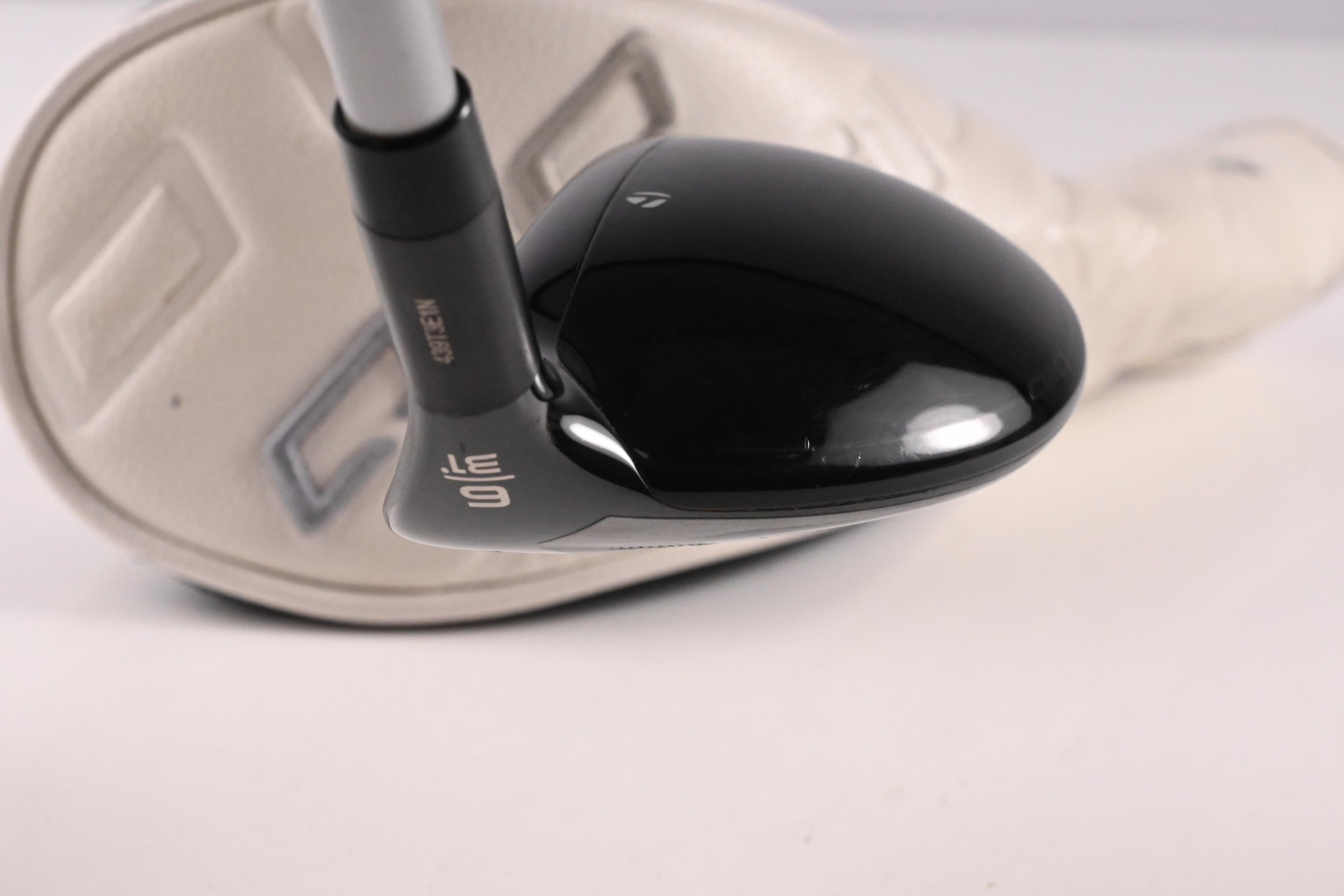 Ladies Taylormade Qi10 Max #6 Hybrid / 31 Degree / Ladies Flex Speeder NX 40