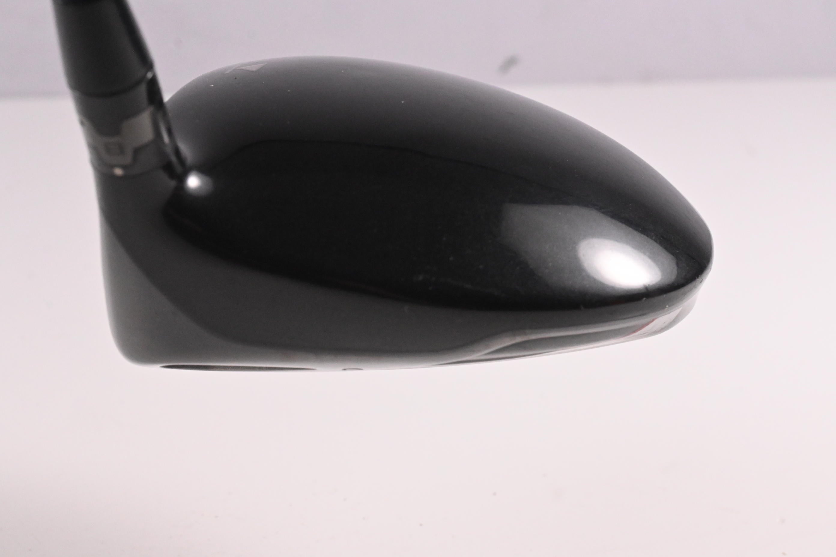 Titleist 913 D2 Driver / 10.5 Degree / Stiff Flex Diamana Kai'li 65 Shaft