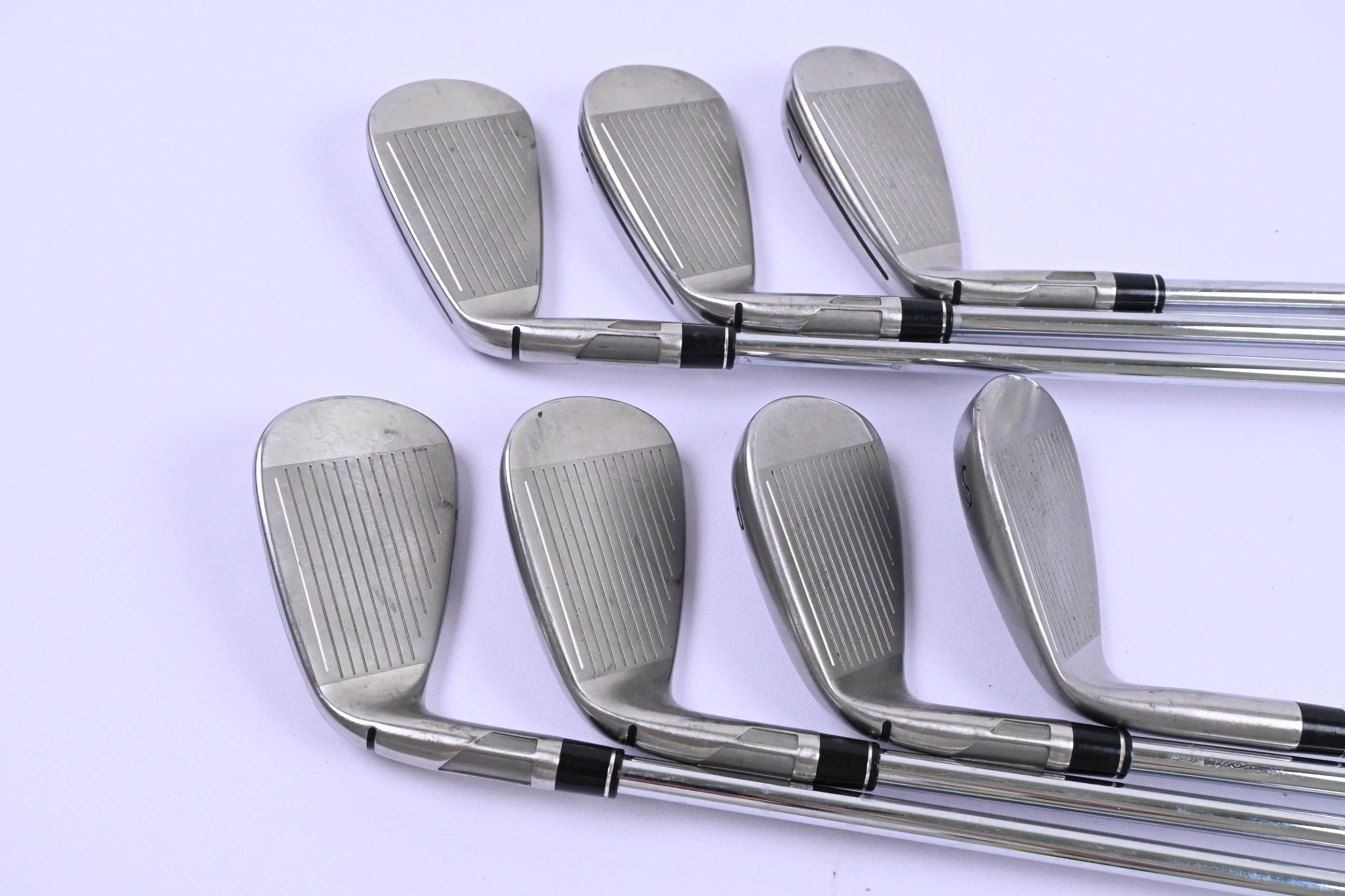 Taylormade SIM2 Max Irons / 5-PW+SW / Regular Flex KBS Max MT 85 Shafts