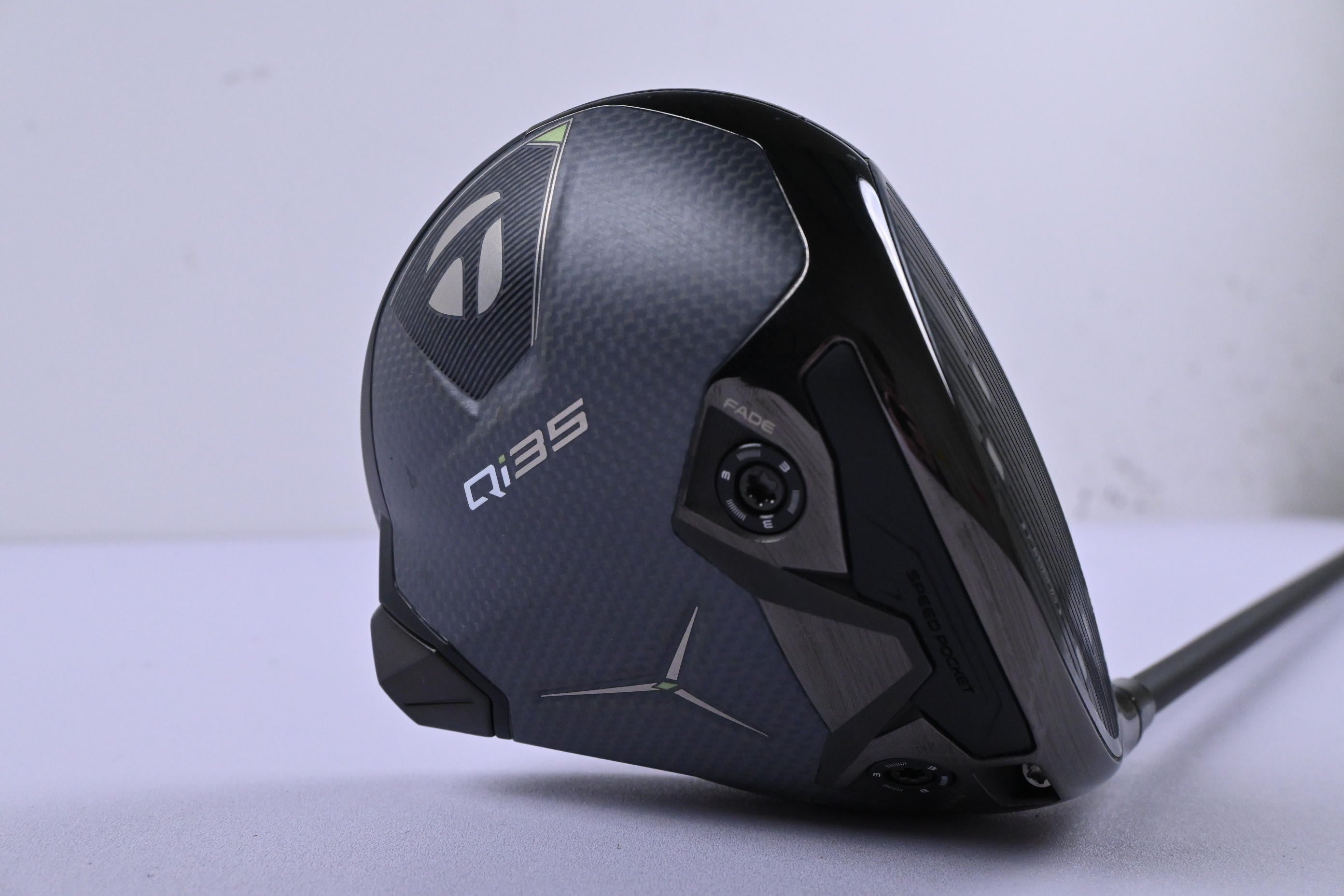 Taylormade Qi35 LS Driver / 9 Degree / Stiff Flex Kai'li Darkwaves White 60