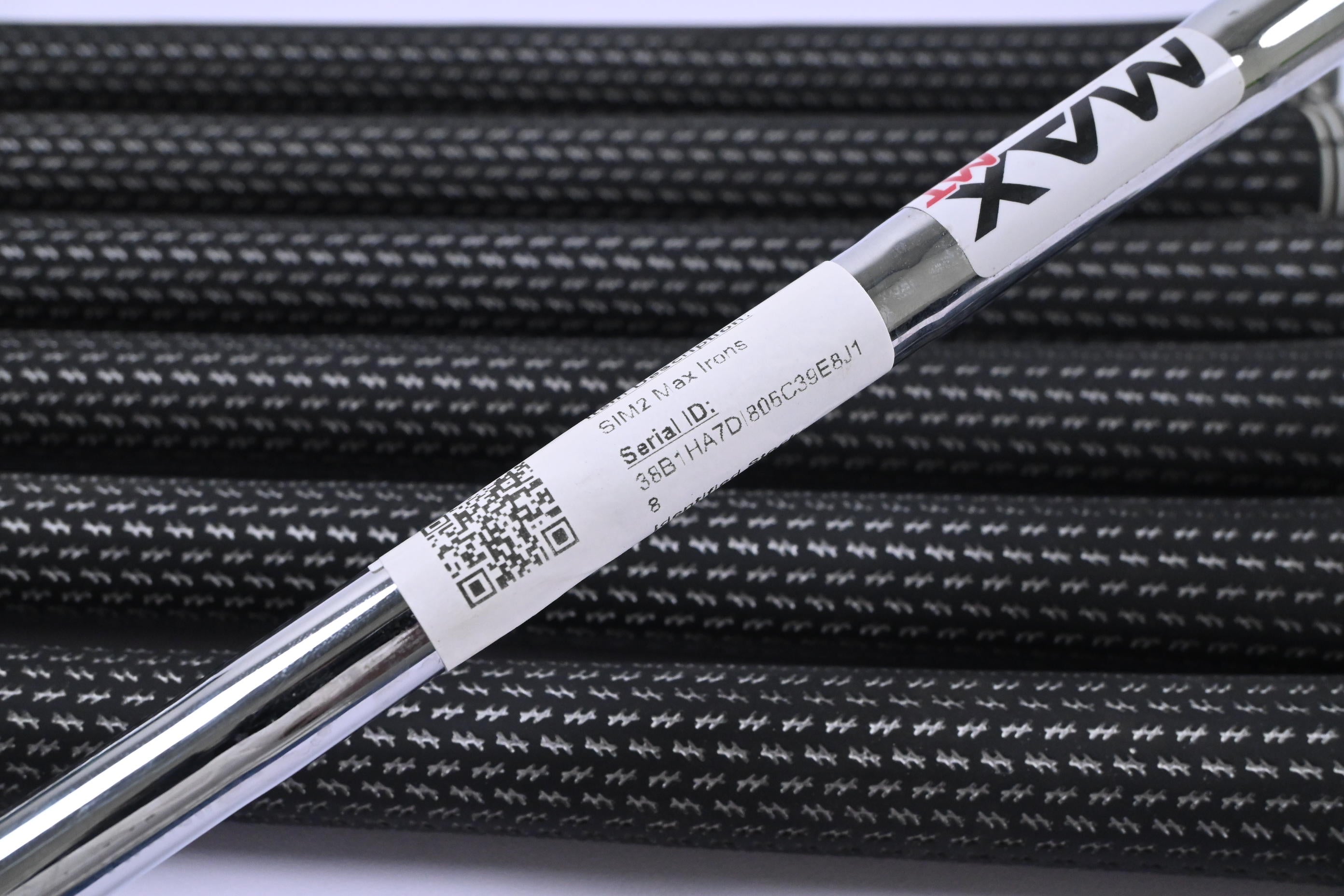 Taylormade SIM2 Max Irons / 5-PW+SW / Regular Flex KBS Max MT 85 Shafts