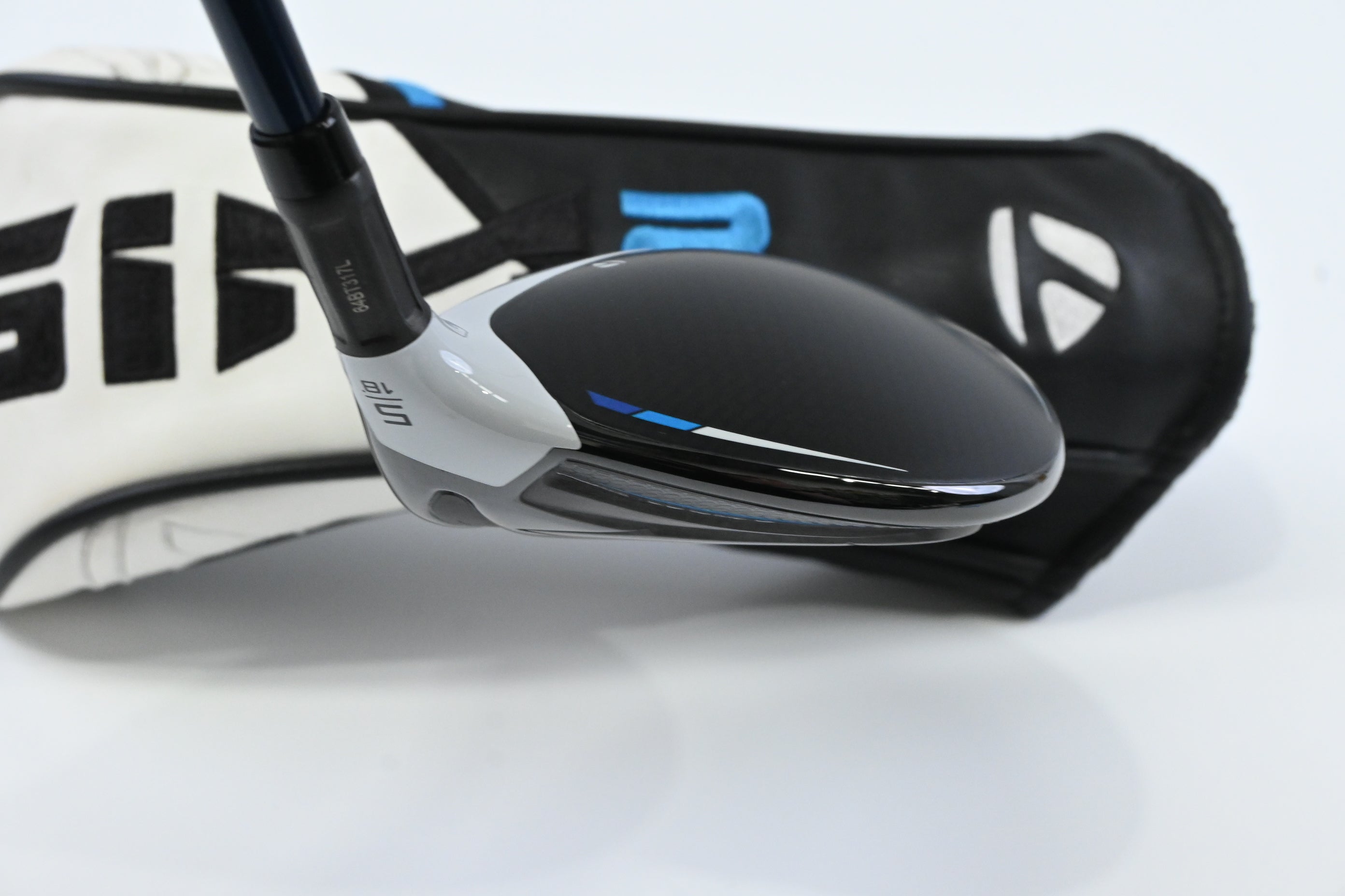 Taylormade SIM2 Max #5 Wood / 18 Degree / Stiff Flex Fujikura Ventus Blue 6