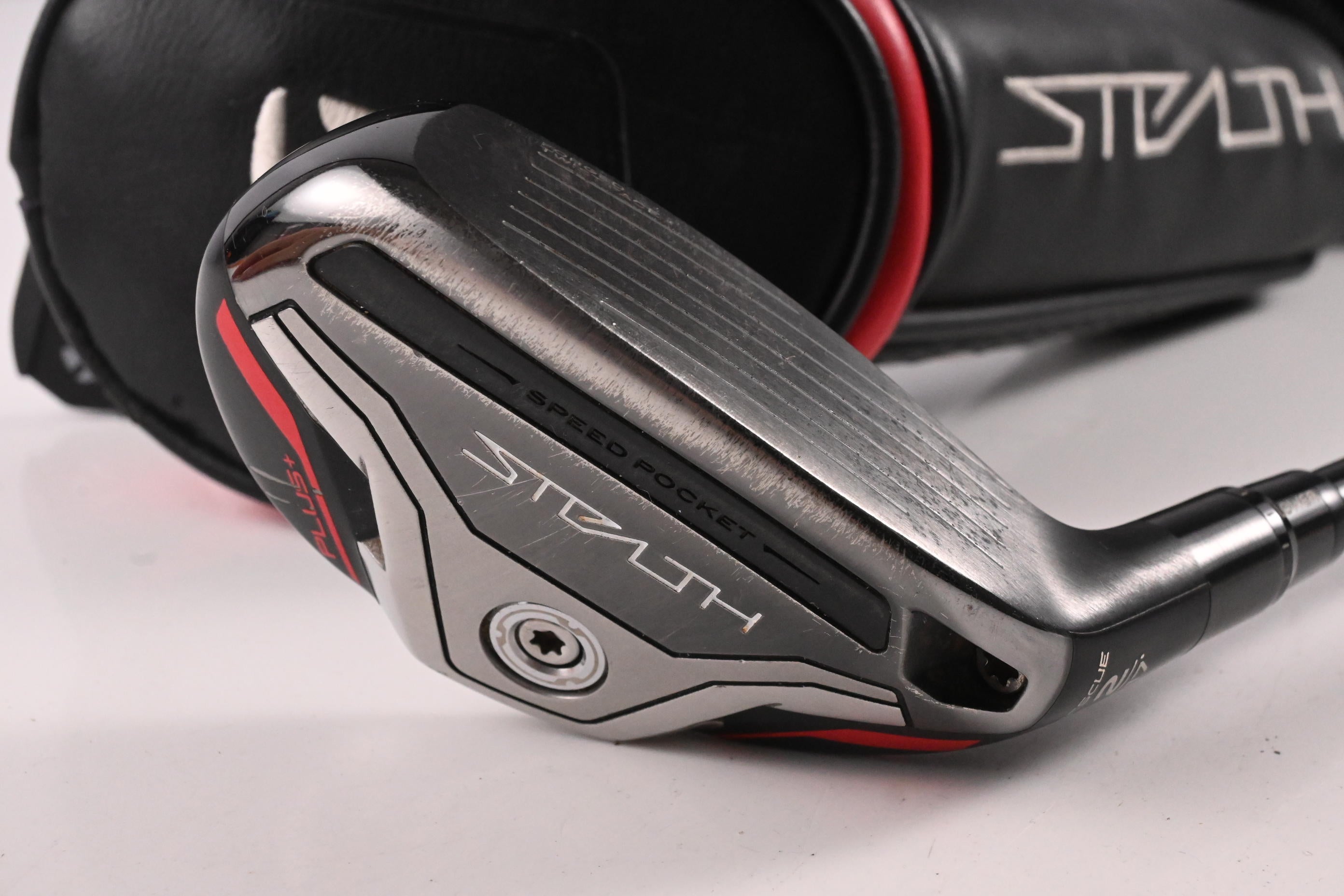 Taylormade Stealth Plus #2 Hybrid / 17 Degree / Stiff Flex HZRDUS RDX Smoke Red