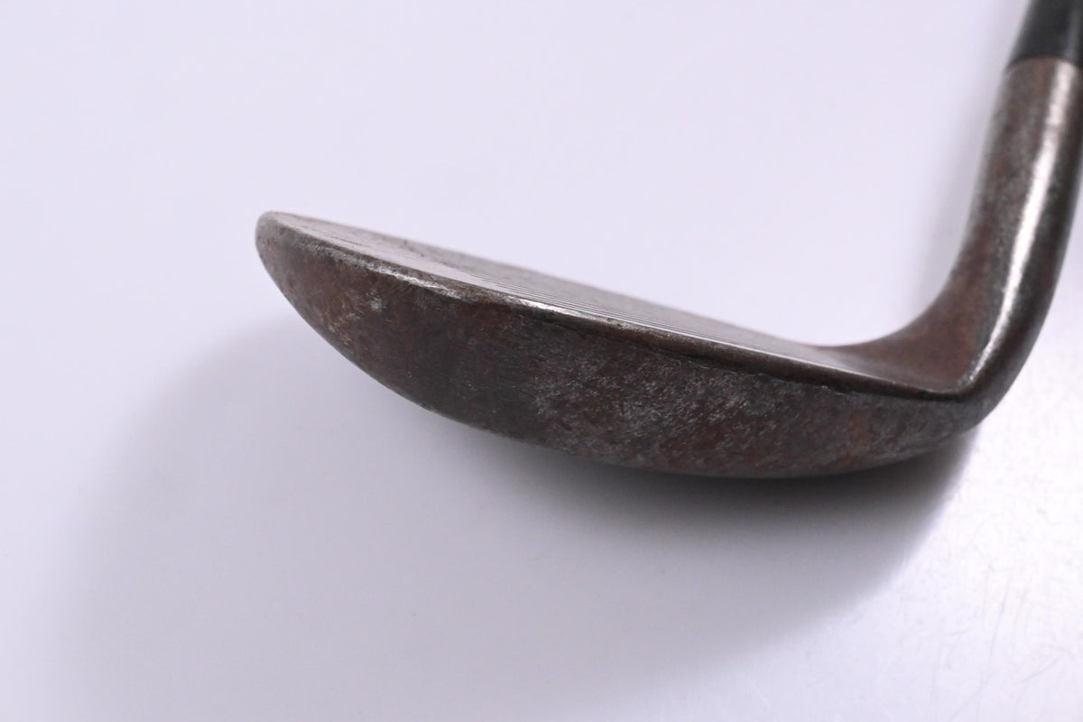 Nike Engage Gap Wedge / 52 Degree / Stiff Flex Dynamic Gold S400 Shaft