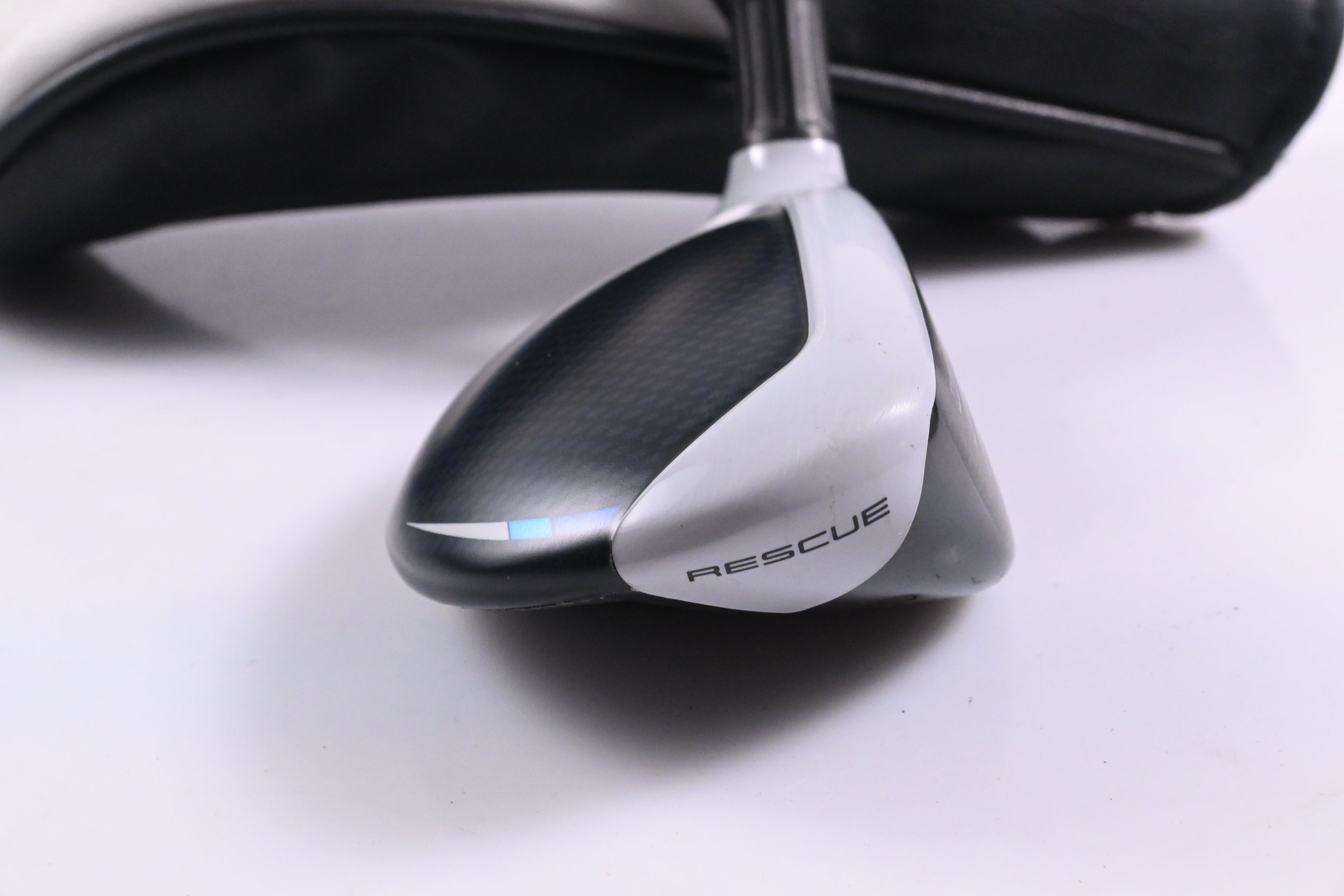 Taylormade SIM2 Max #3 Hybrid / 19 Degree / Stiff Flex Ventus Blue 7 Shaft