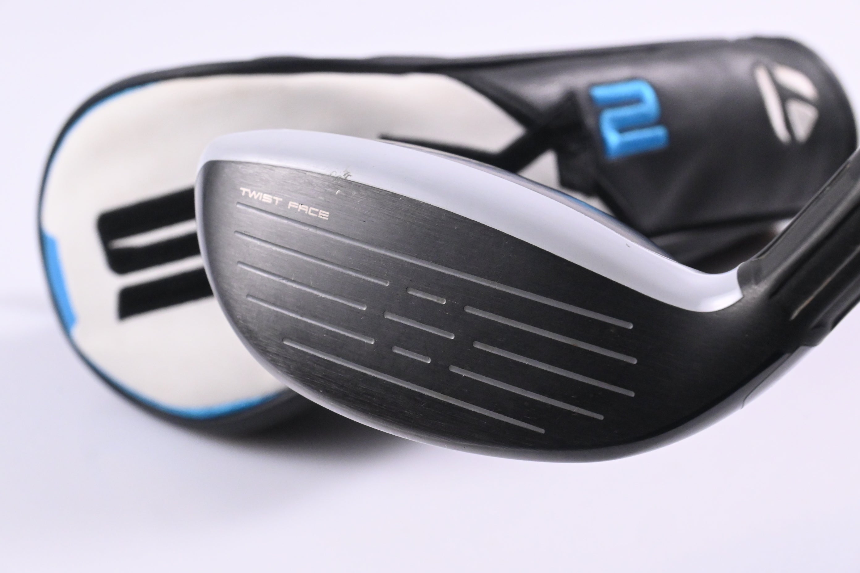 Taylormade SIM2 Max #3 Hybrid / 19 Degree / Stiff Flex Ventus Blue 7 Shaft