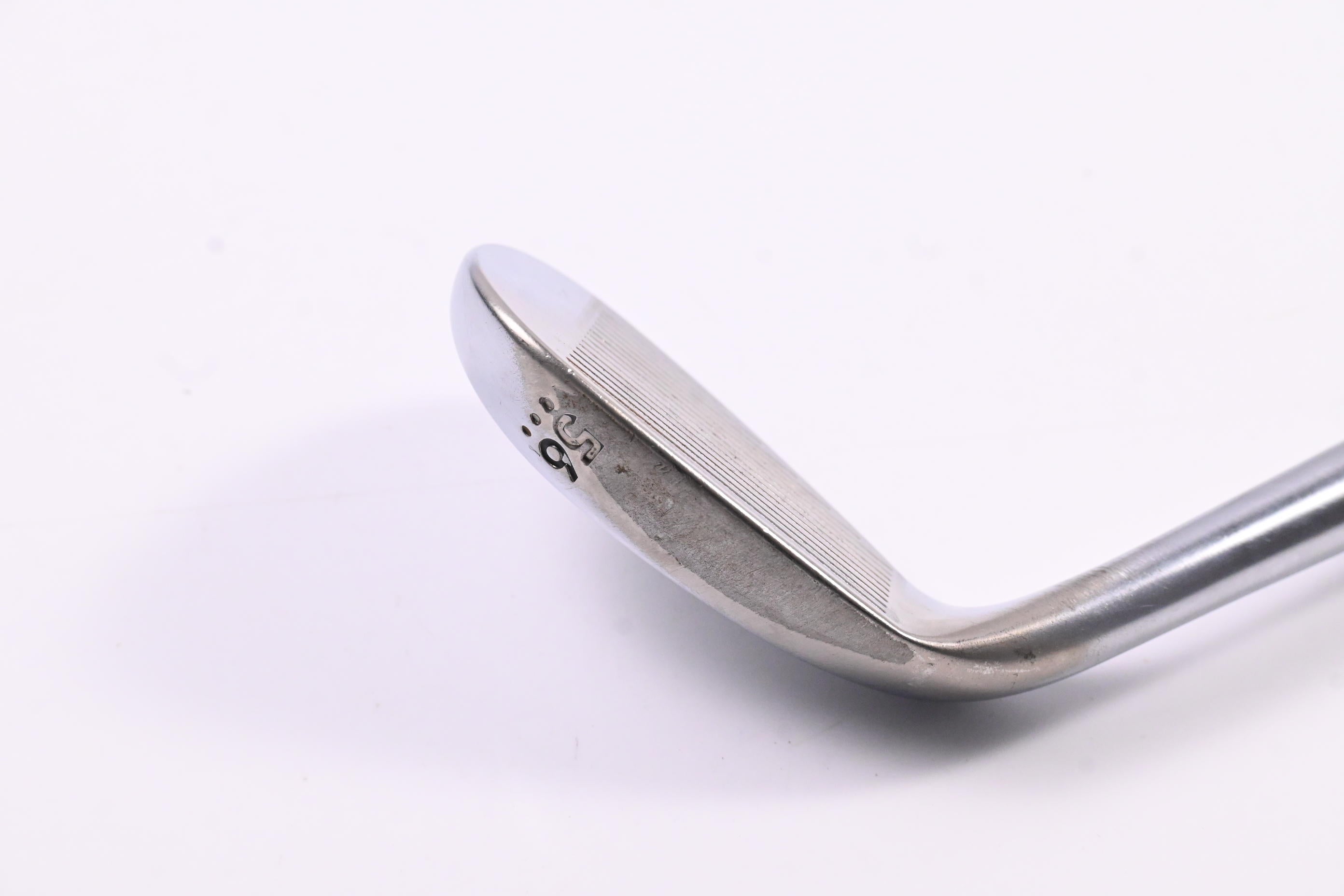 Cleveland 588 RTX 2.0 Sand Wedge / 56 Degree / Wedge Flex Dynamic Gold Shaft