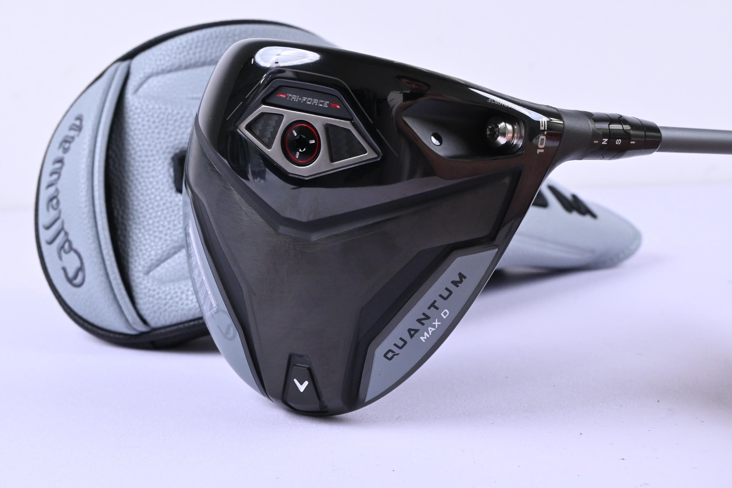 Callaway Quantum Max D Driver / 10.5 Degree / Stiff Flex Denali Frost Silver 60
