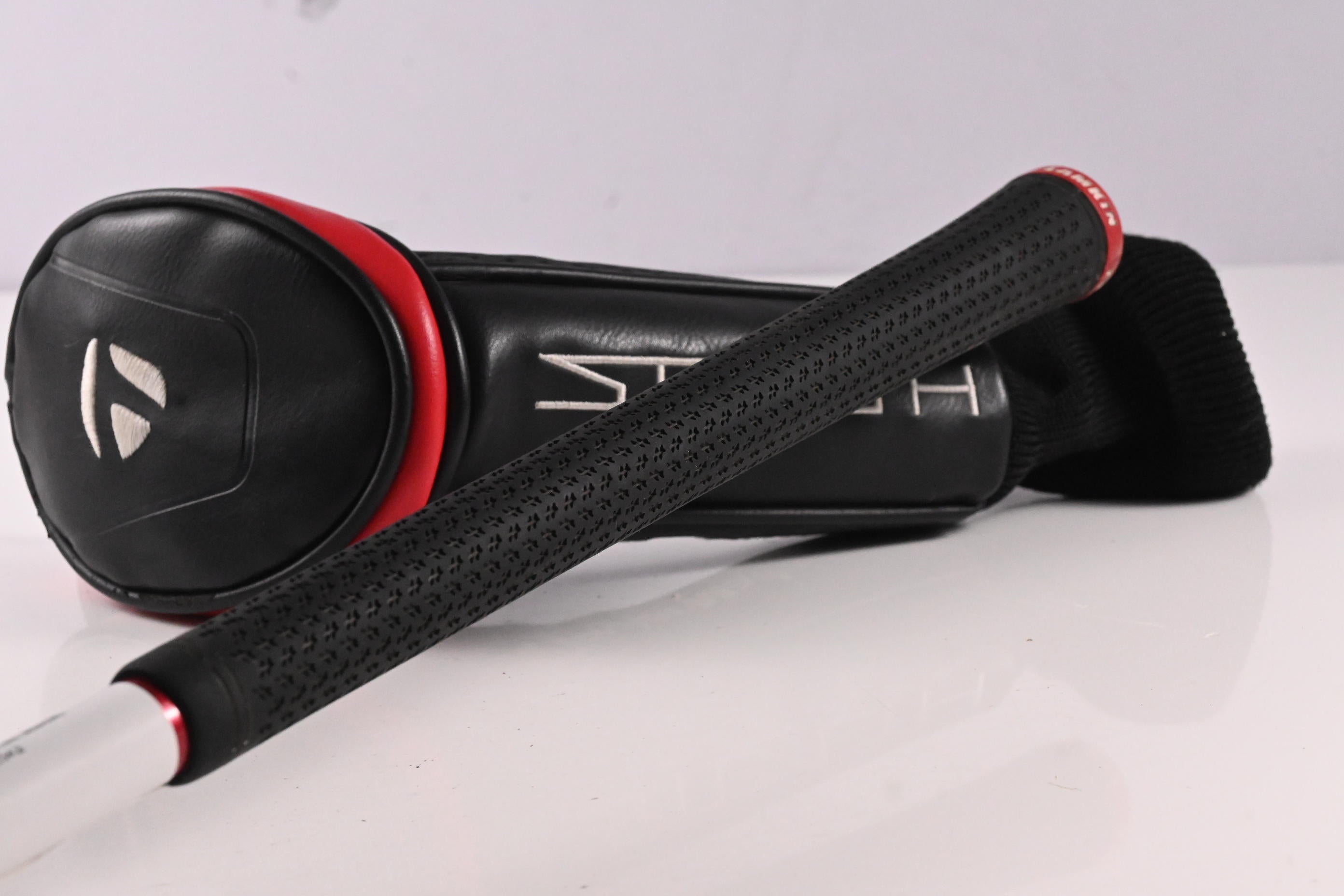 Taylormade Stealth Plus #2 Hybrid / 17 Degree / Stiff Flex HZRDUS RDX Smoke Red