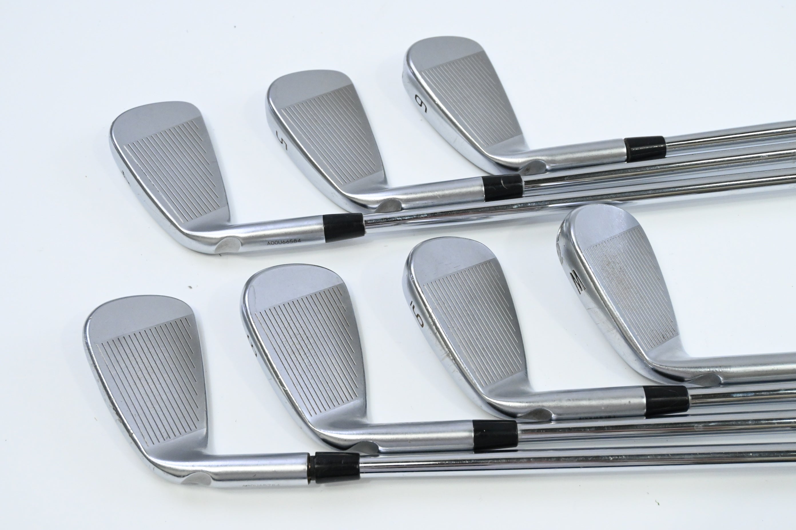 Ping i230 Irons / 4-PW / Black Dot / Stiff Flex Dynamic Gold 120 S300 Shafts