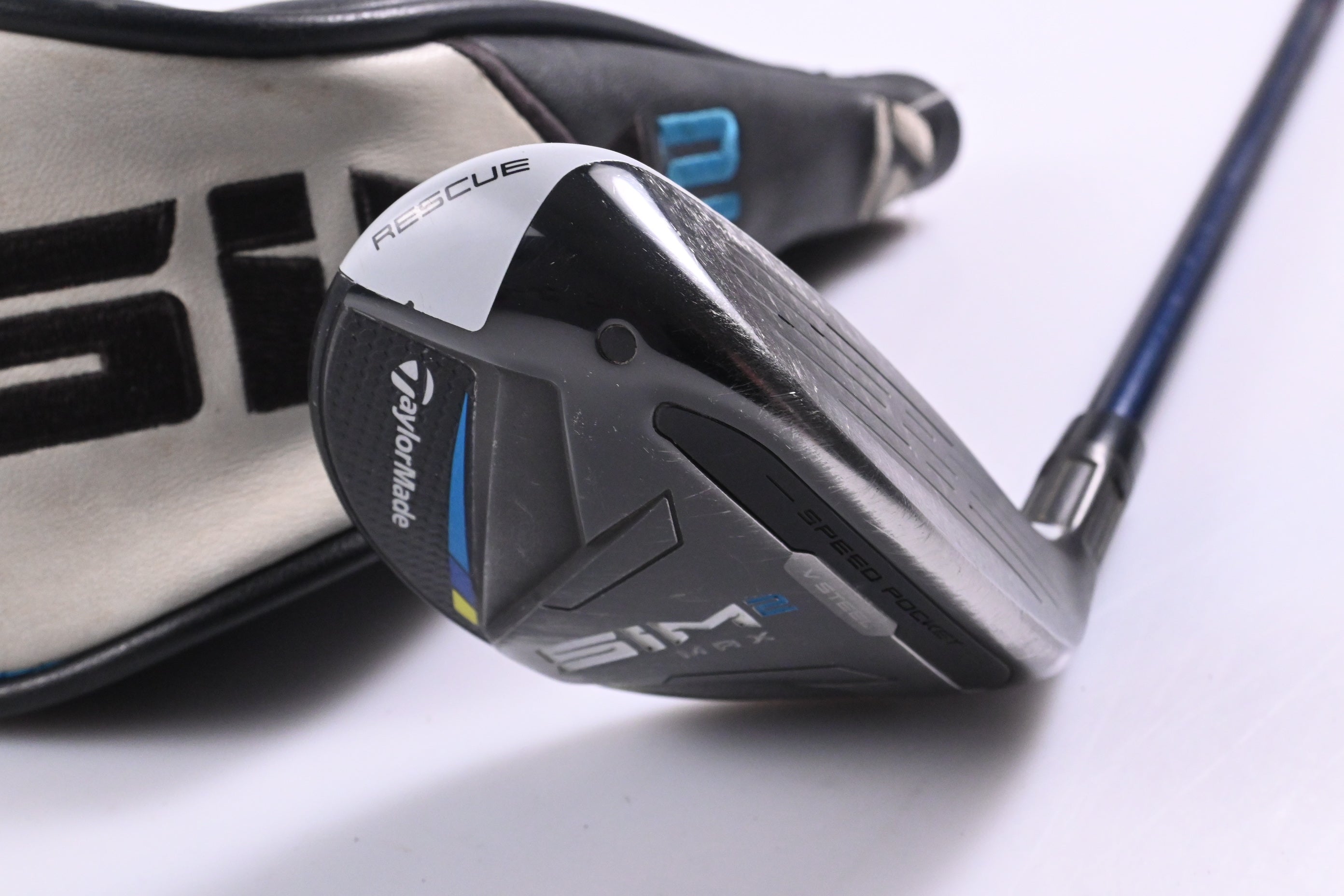 Taylormade SIM2 Max #4 Hybrid / 22 Degree / Regular Flex Ventus Blue 6 Shaft