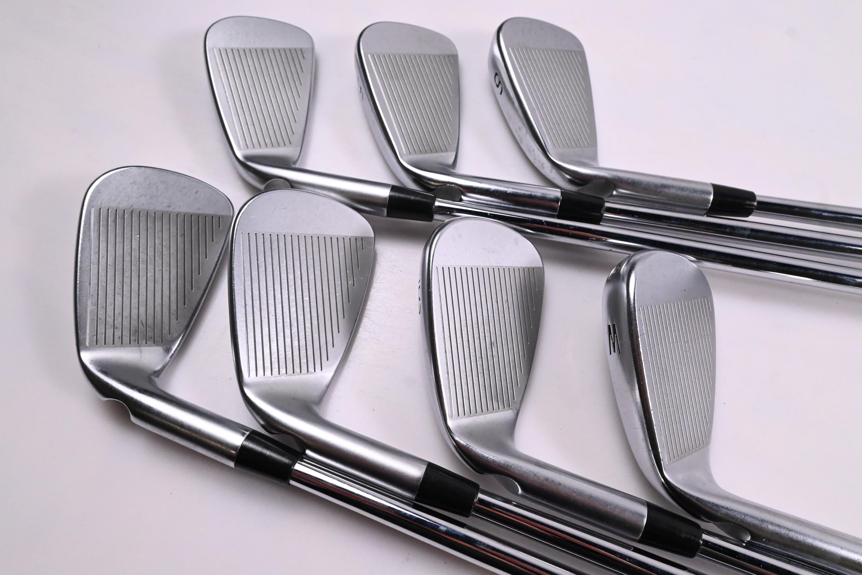 Ping i230 Irons / 4-PW / Blue Dot / Stiff Flex Dynamic Gold 105 S300 Shafts