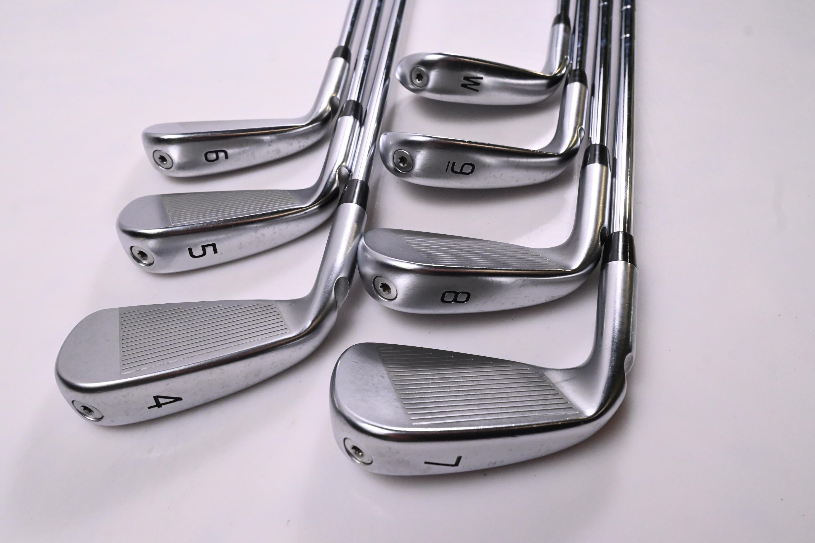 Ping i230 Irons / 4-PW / Blue Dot / Stiff Flex Dynamic Gold 105 S300 Shafts