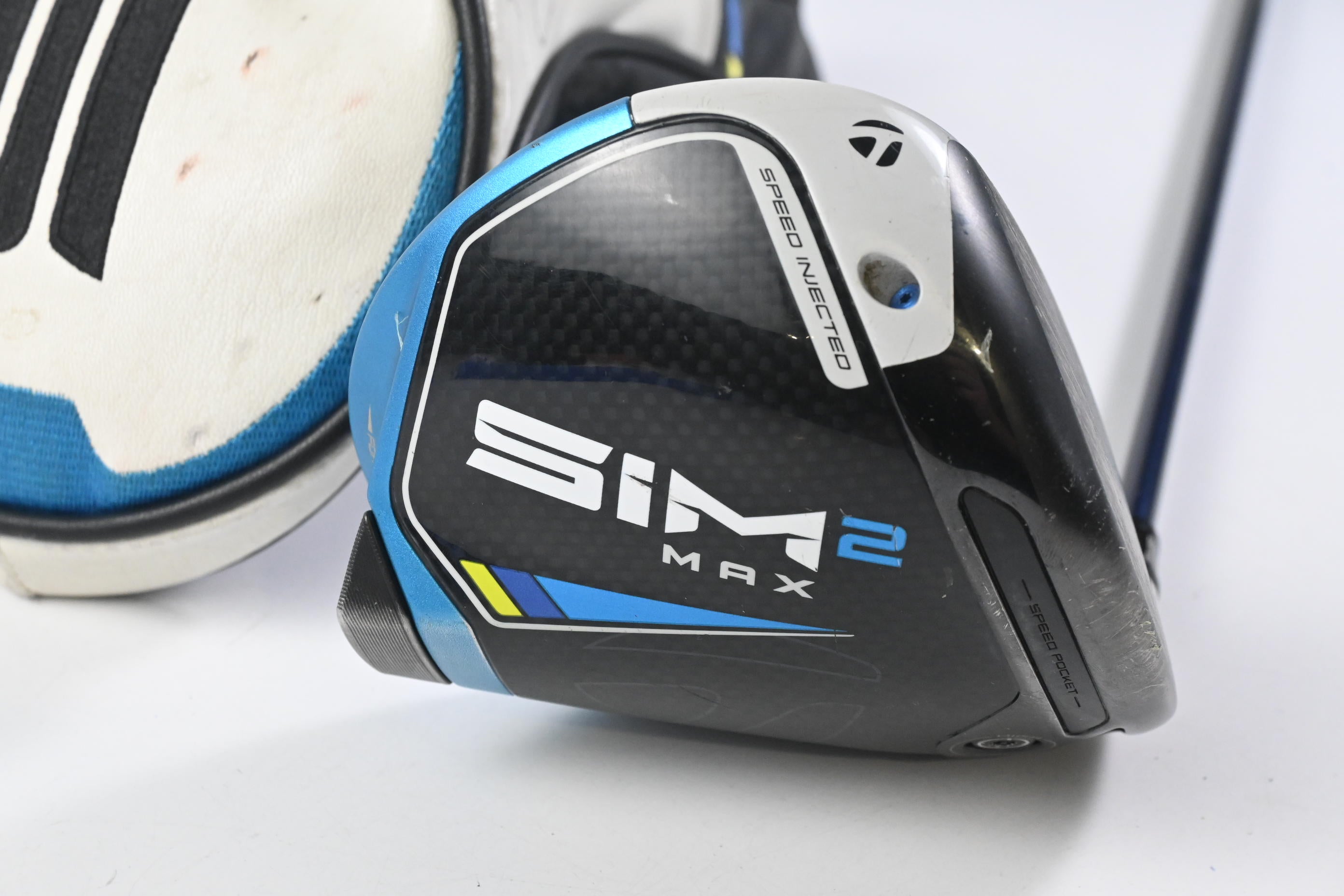 Taylormade SIM2 Max Driver / 10.5 Degree / Stiff Flex Ventus Blue 5 Shaft