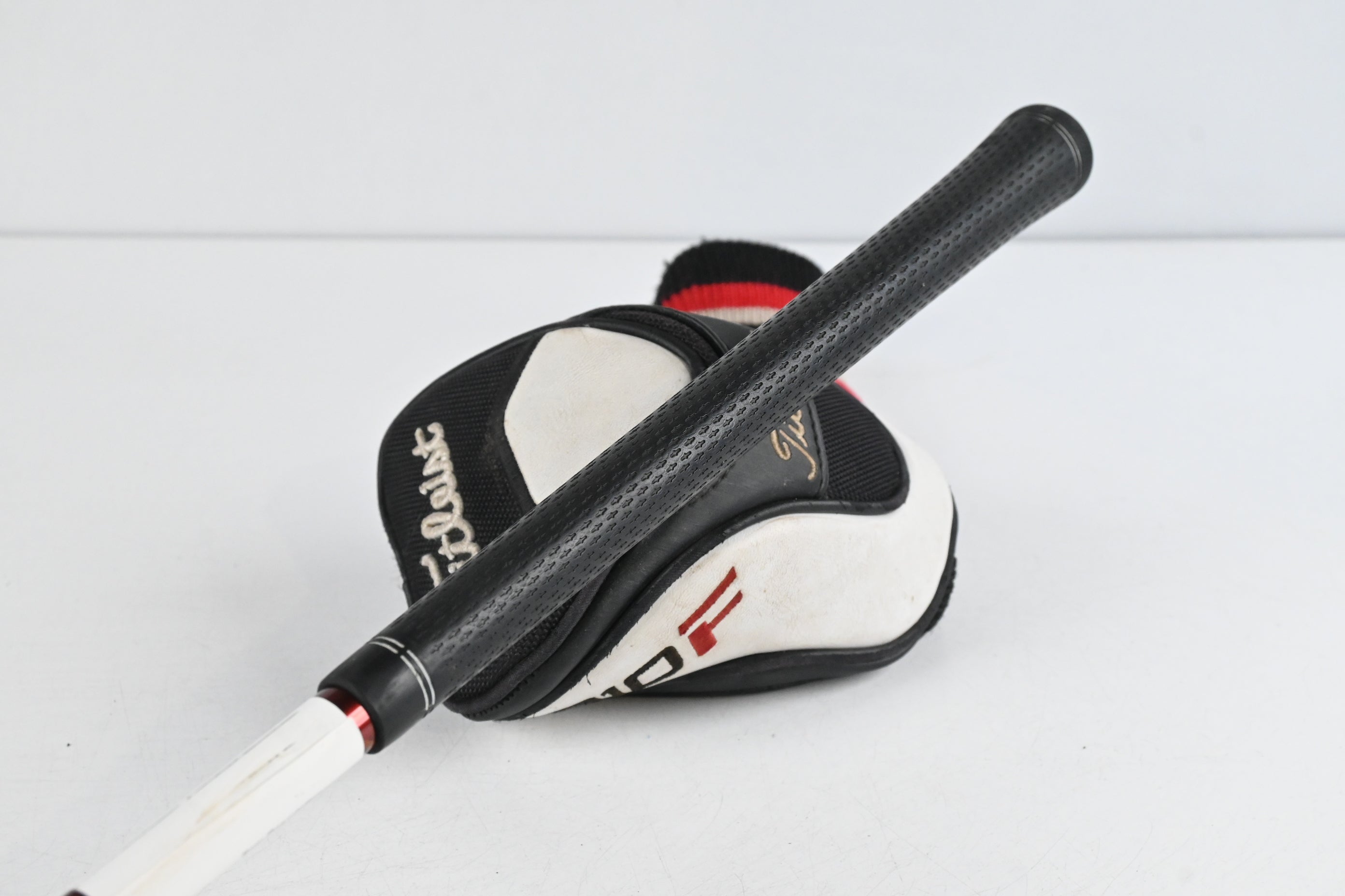 Titleist 910 F #5 Wood / 17 Degree / Stiff Flex Diamana 'illima 71 Shaft