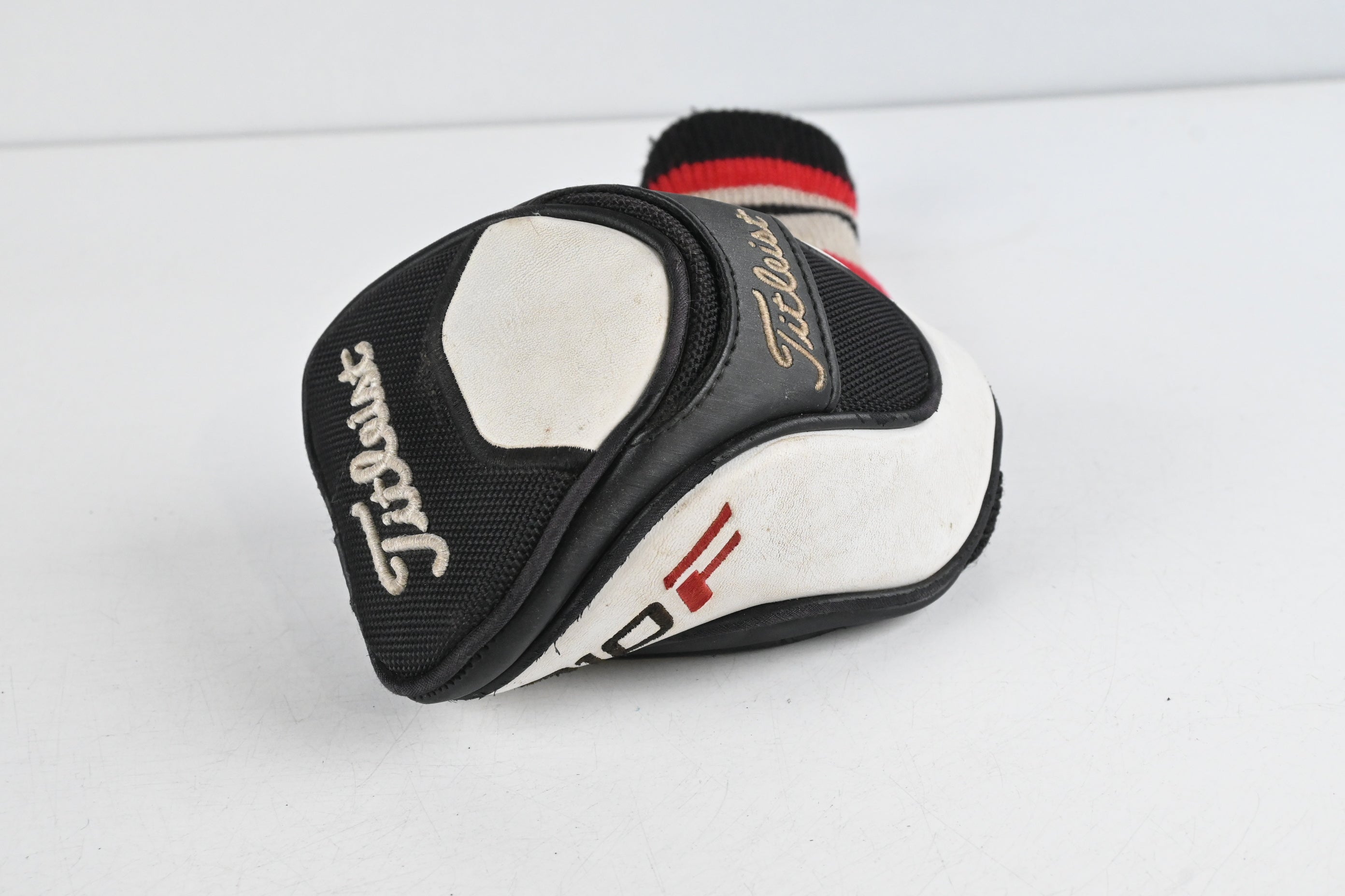 Titleist 910 F #5 Wood / 17 Degree / Stiff Flex Diamana 'illima 71 Shaft