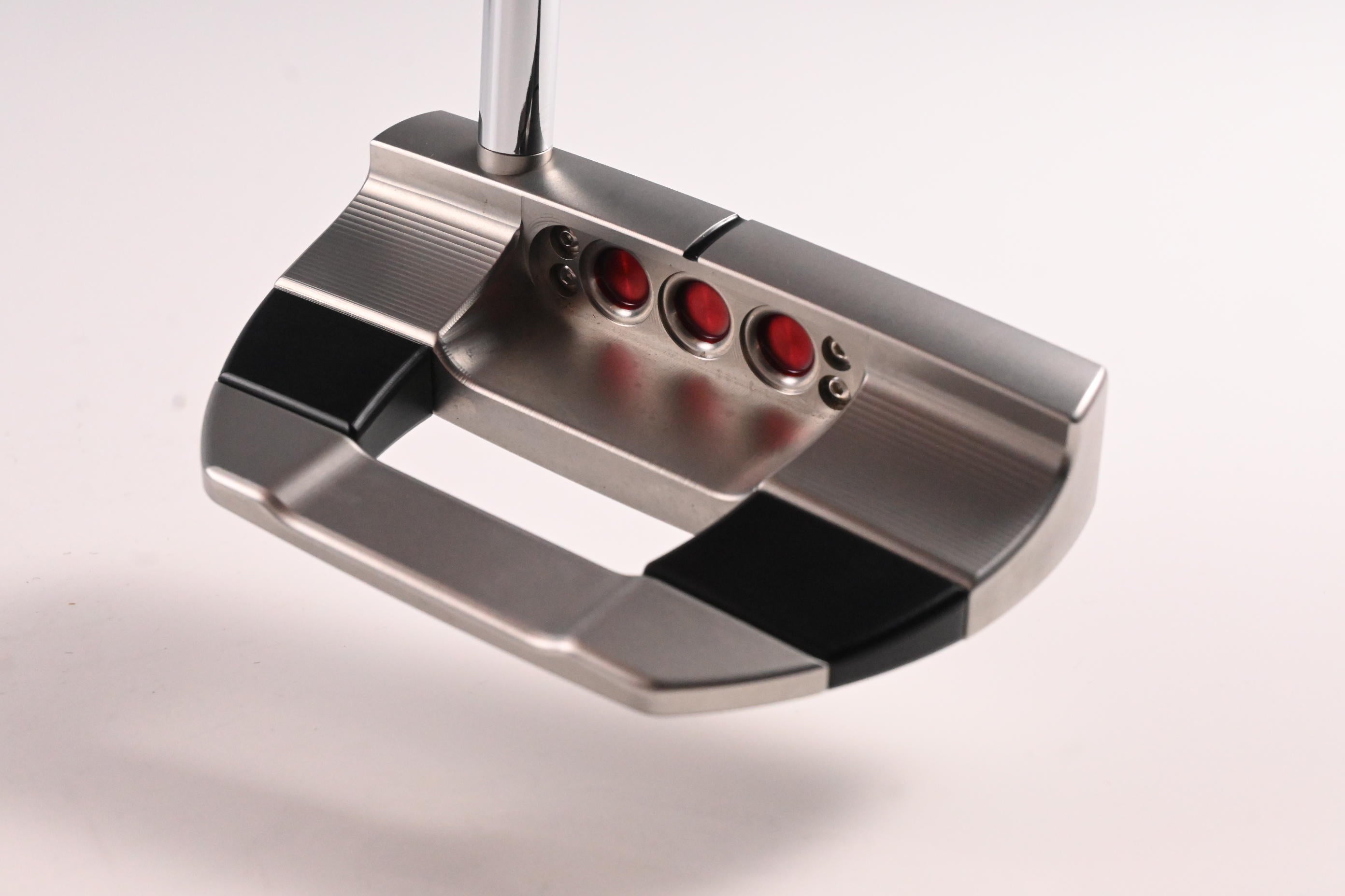 Scotty Cameron 2025 Studio Style FastBack Putter / 34 Inch