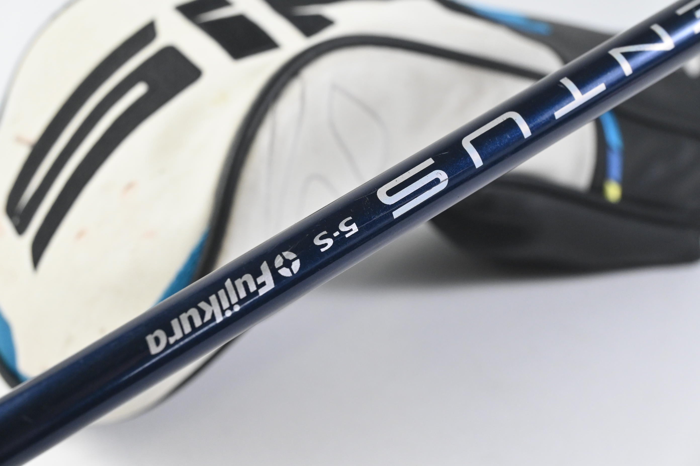 Taylormade SIM2 Max Driver / 10.5 Degree / Stiff Flex Ventus Blue 5 Shaft