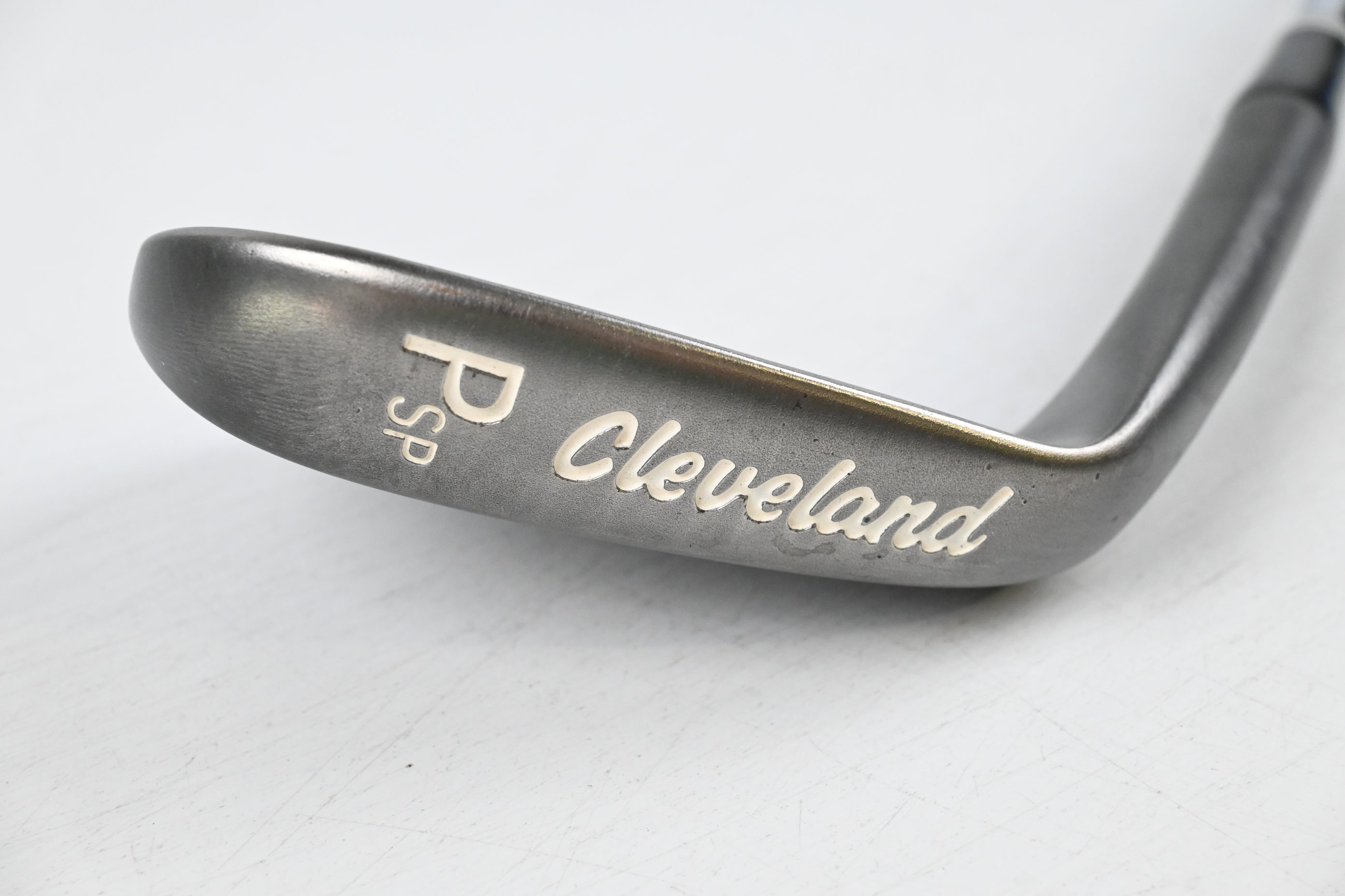 Cleveland 588 Tour Action Pitching Wedge / 47 Degree / Wedge Flex Dynamic Gold