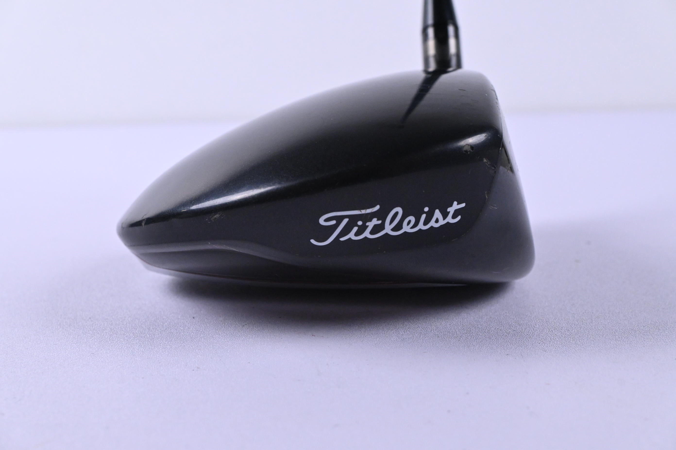 Titleist 913 D2 Driver / 10.5 Degree / Regular Flex Aldila RIP Phenom 70 Shaft