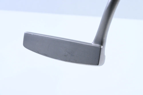 Cleveland Bloom 2022 Putter / 33 Inch