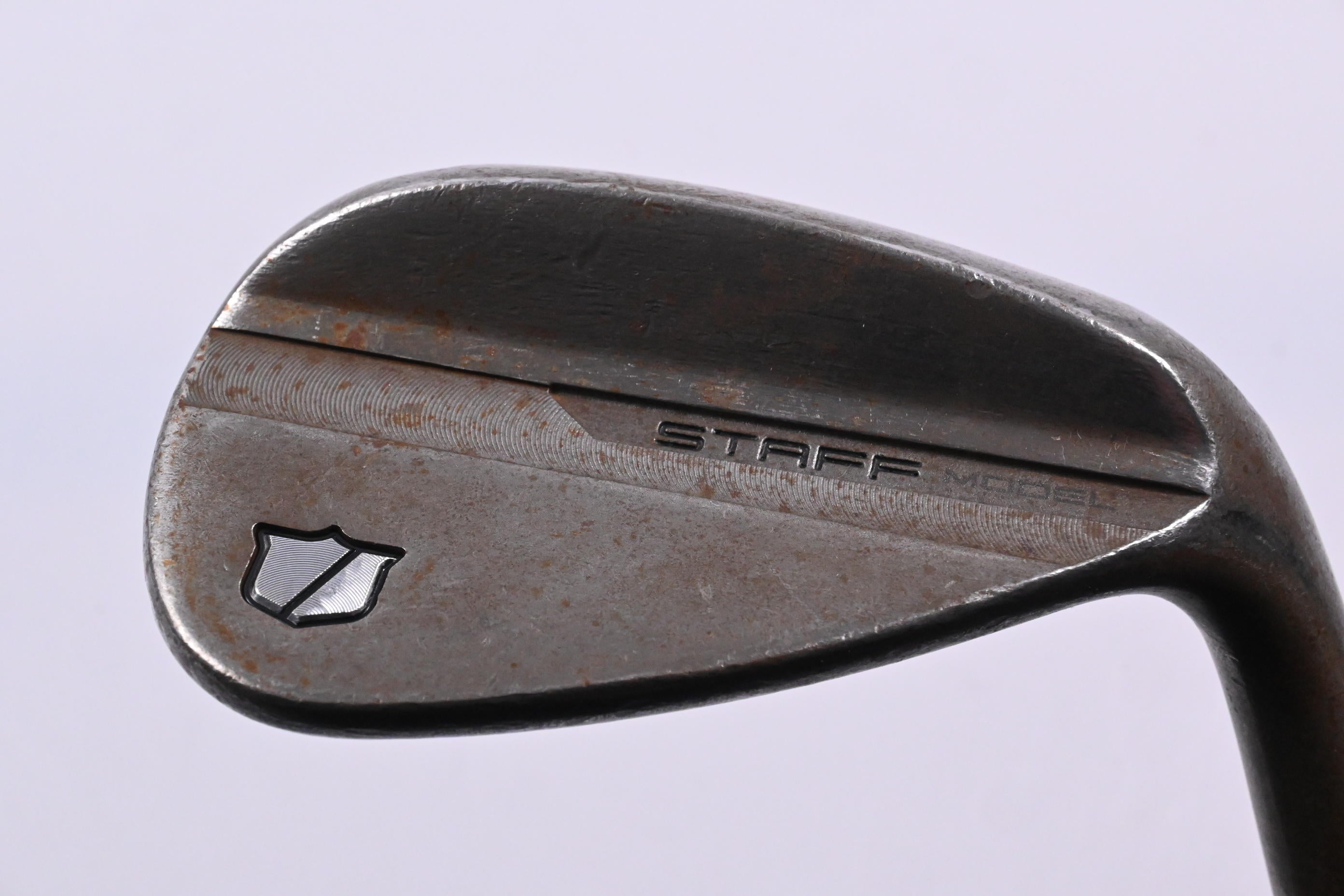 Wilson Staff Model Gap Wedge / 52 Degree / X-Flex Dynamic Gold X100