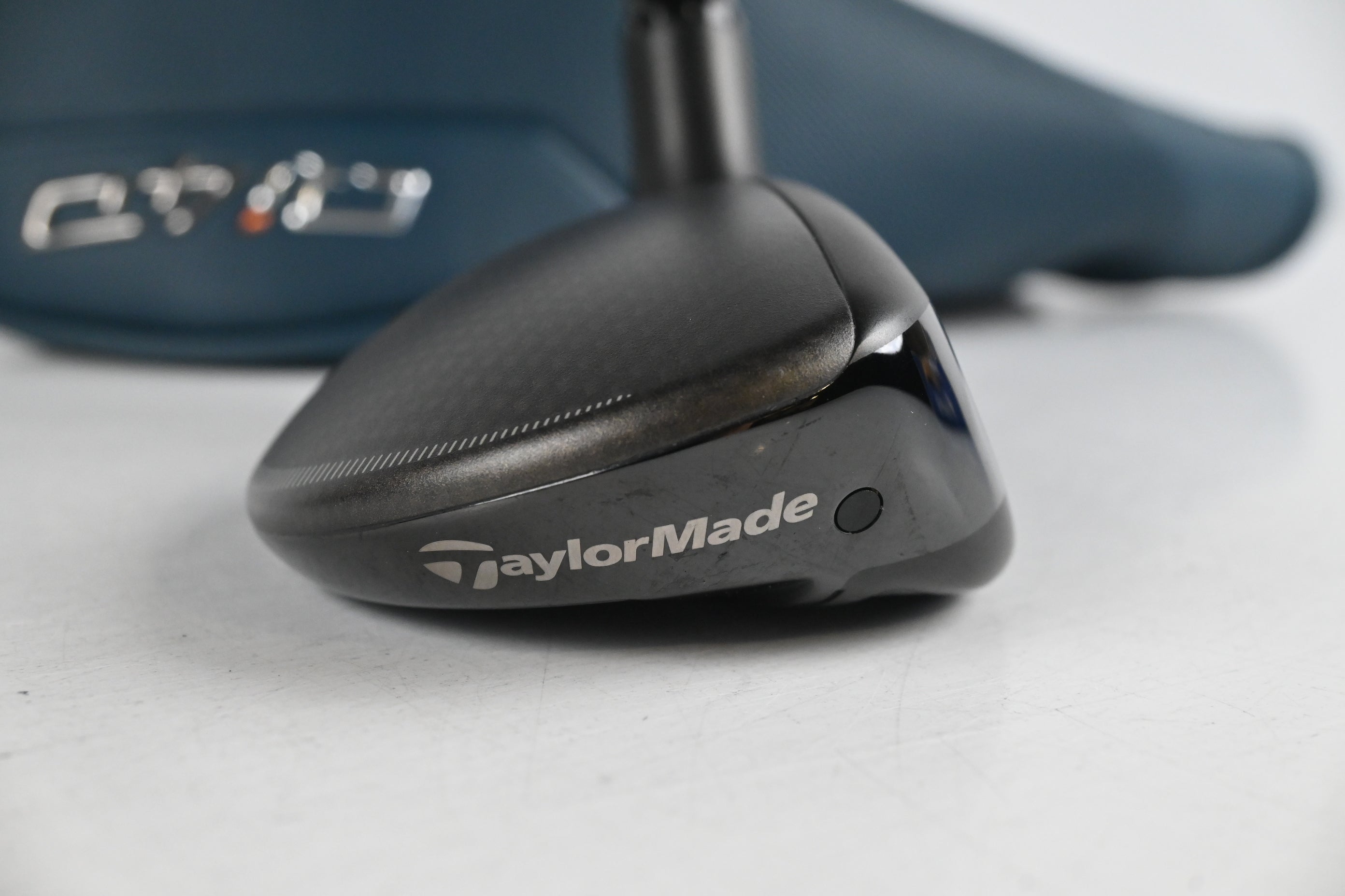 Taylormade Qi4D #4 Hybrid / 22 Degree / Regular Flex REAX 45 Shaft