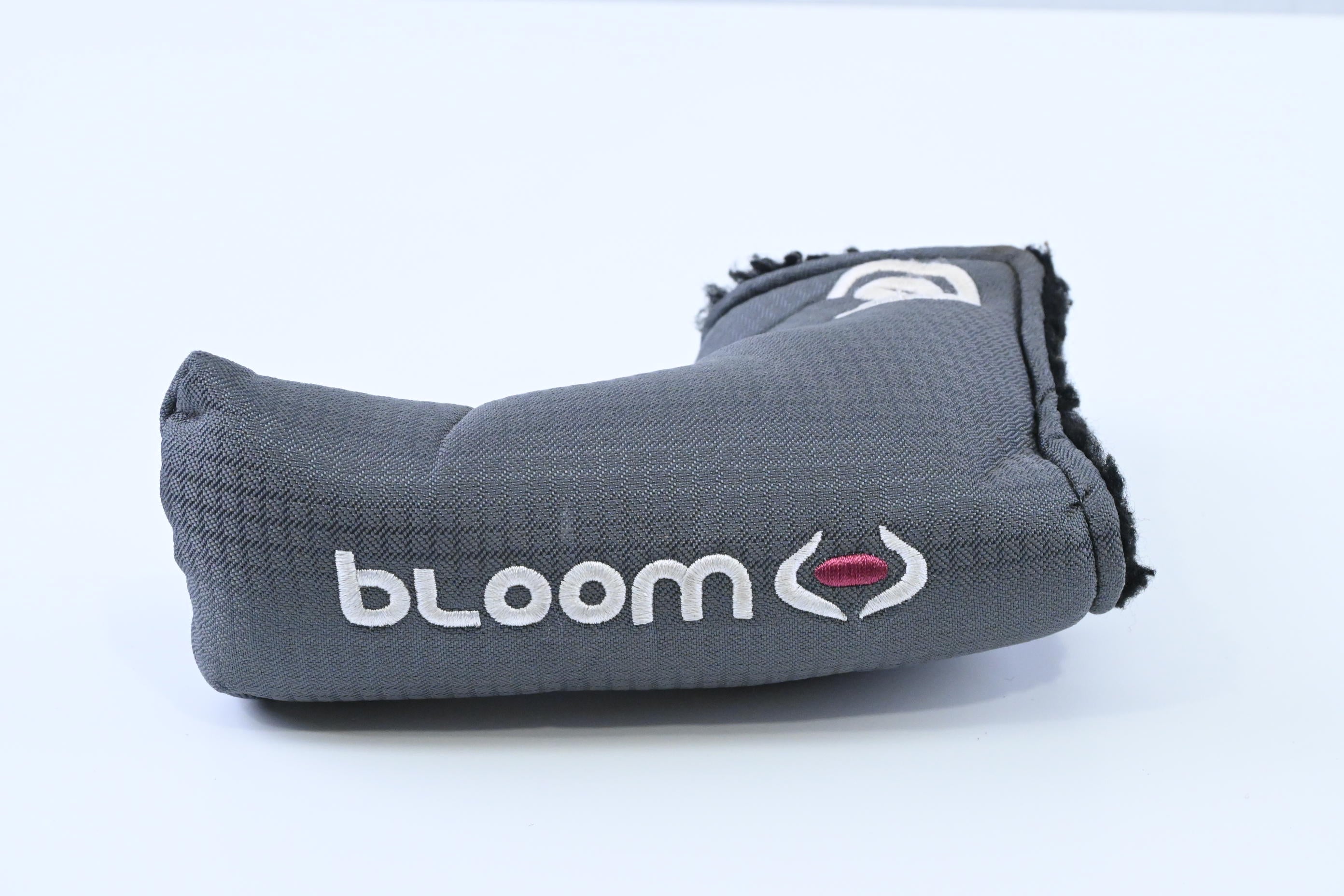 Cleveland Bloom 2022 Putter / 33 Inch
