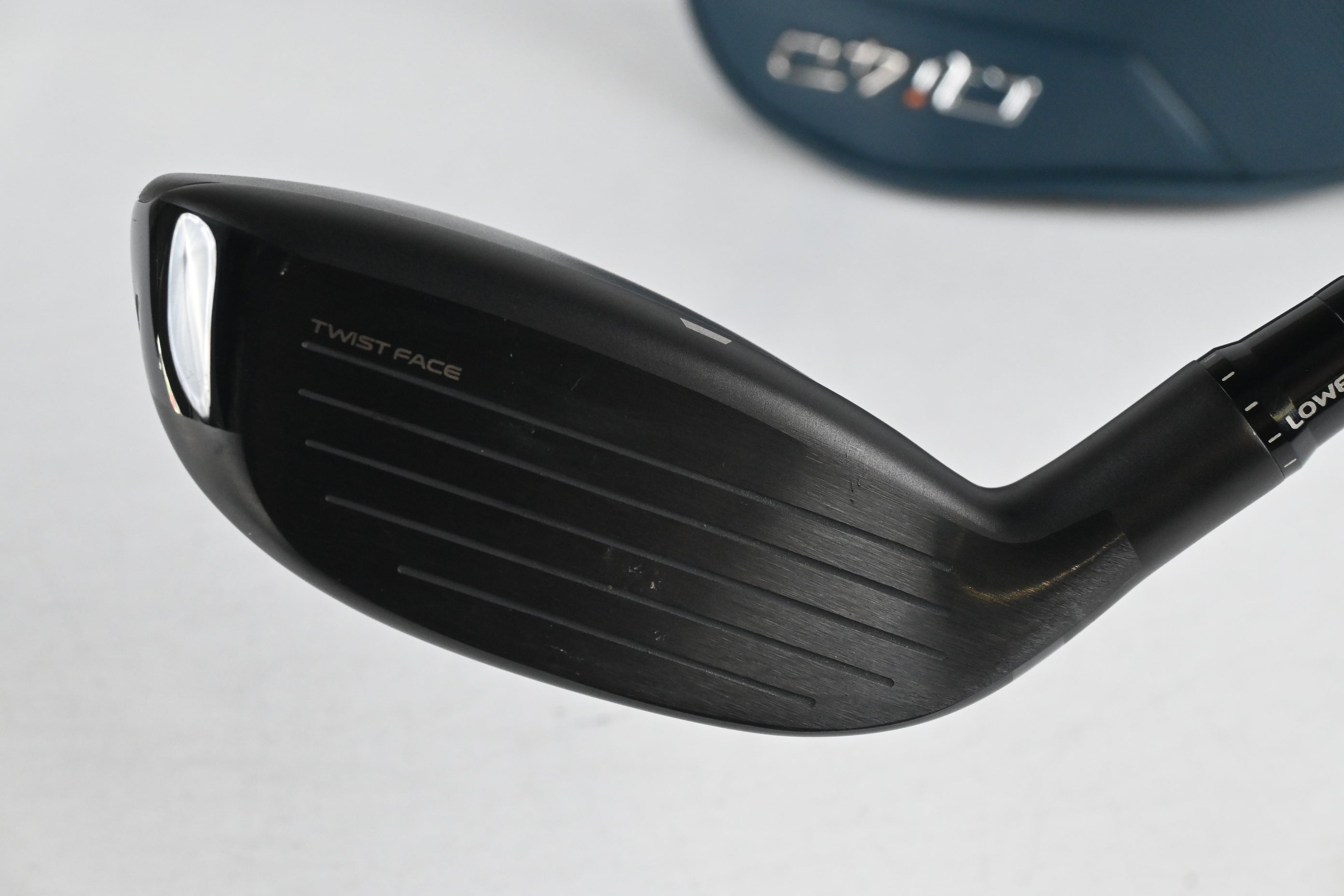 Taylormade Qi4D #4 Hybrid / 22 Degree / Regular Flex REAX 45 Shaft