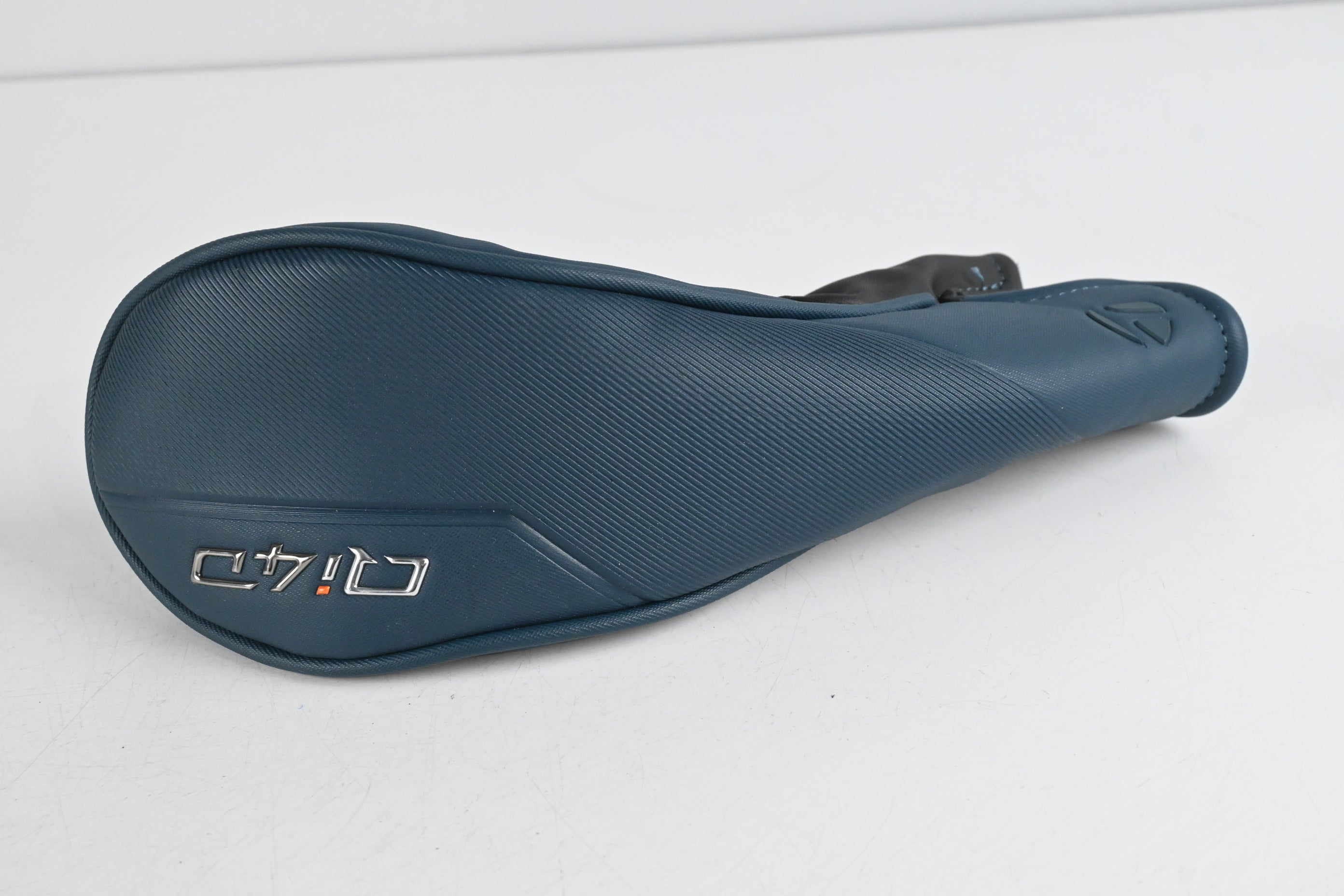 Taylormade Qi4D #4 Hybrid / 22 Degree / Regular Flex REAX 45 Shaft
